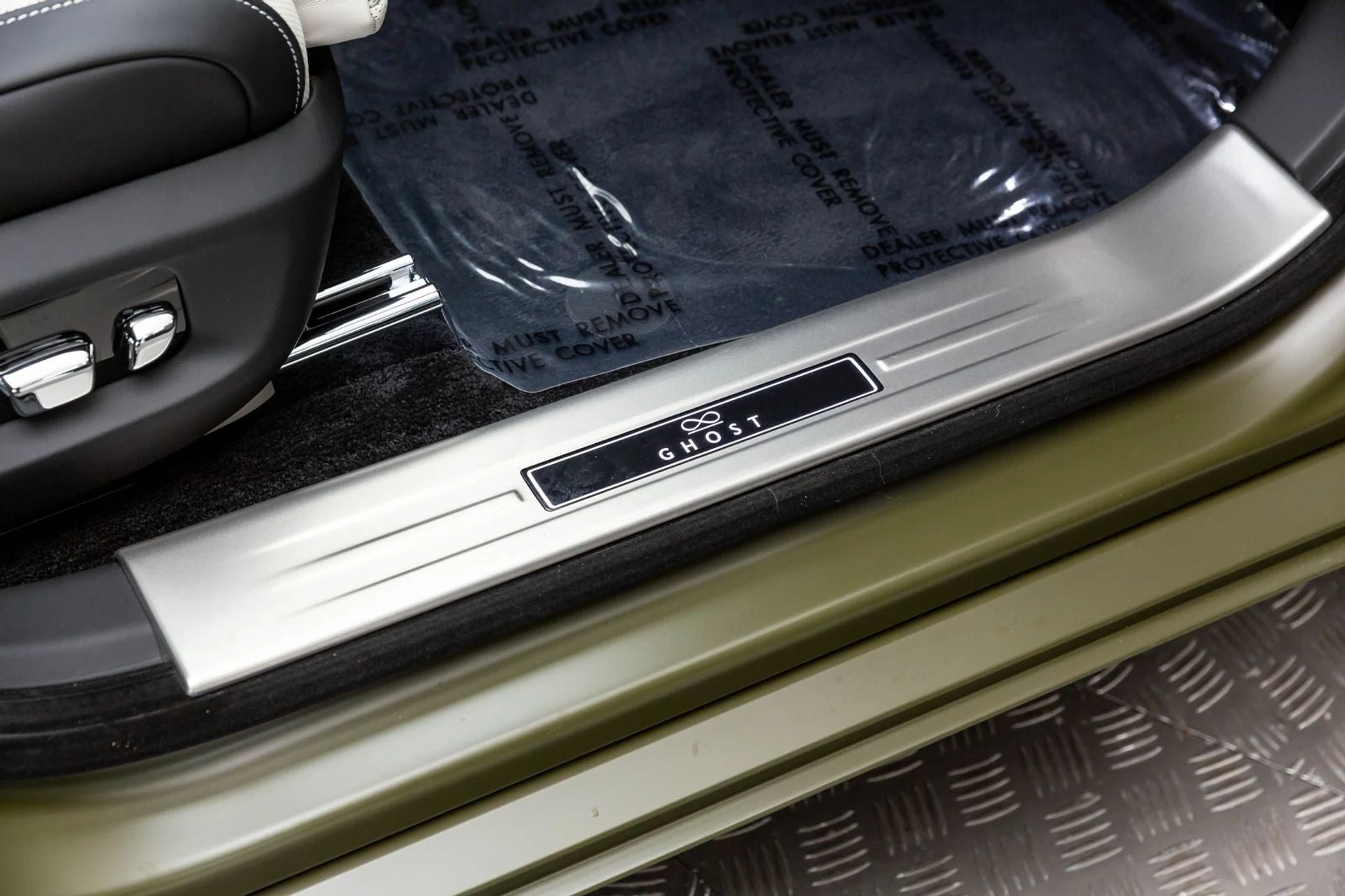 mph049_880652563_50_e2a326e840