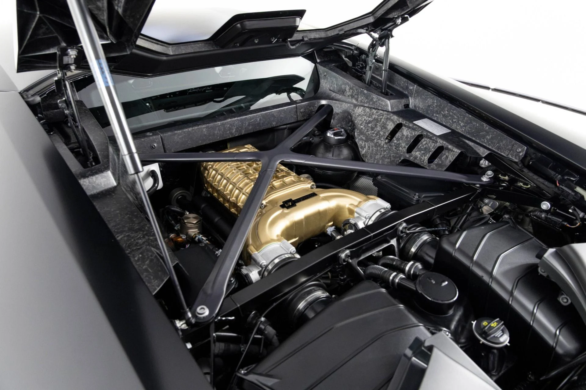 mph049_880938460_Used_2018_Lamborghini_Huracan_Performante_1762565925_43f619e6b1