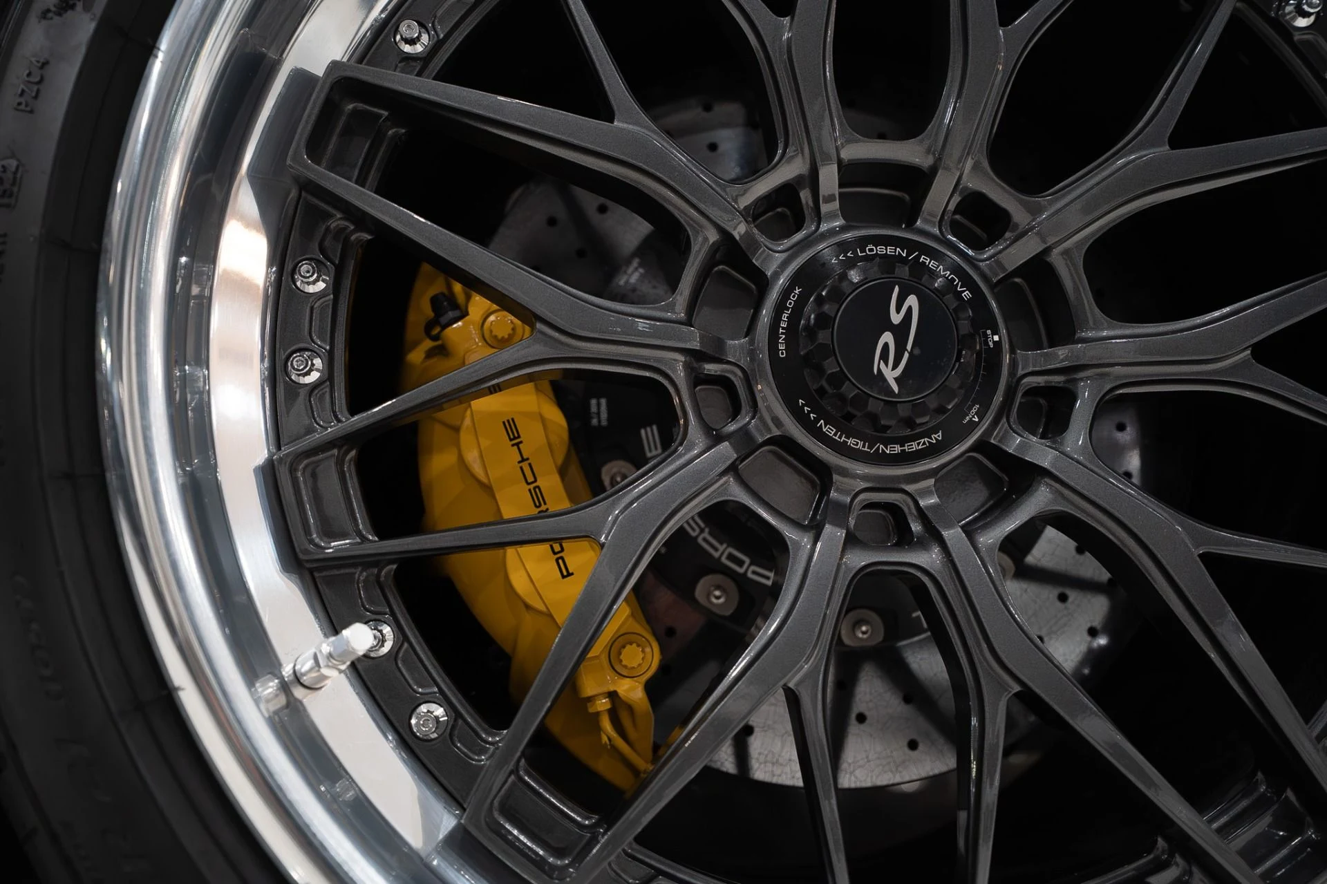 mph049_88639666_11863_p50_l_13670f581a