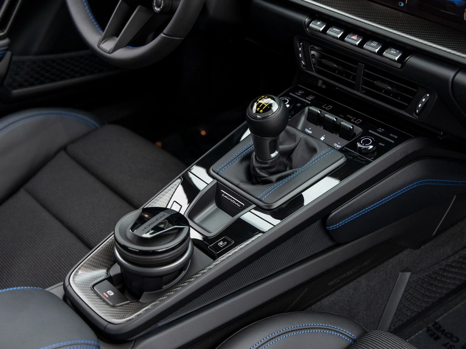 mph049_901781260_50_39f3e28956