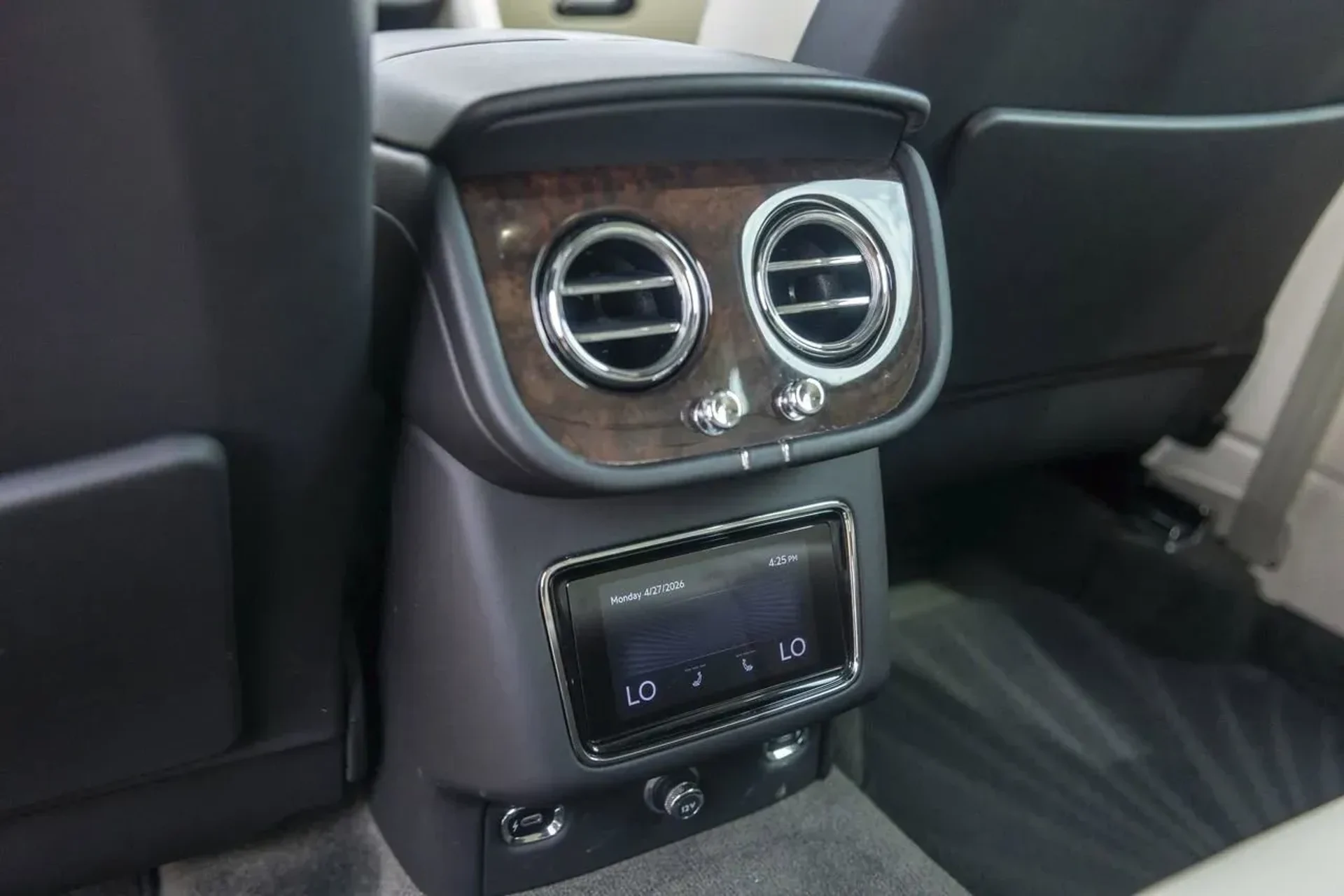 mph049_923067165_368b26fd26324f858ee689f71ce9fbd1_82b7106681