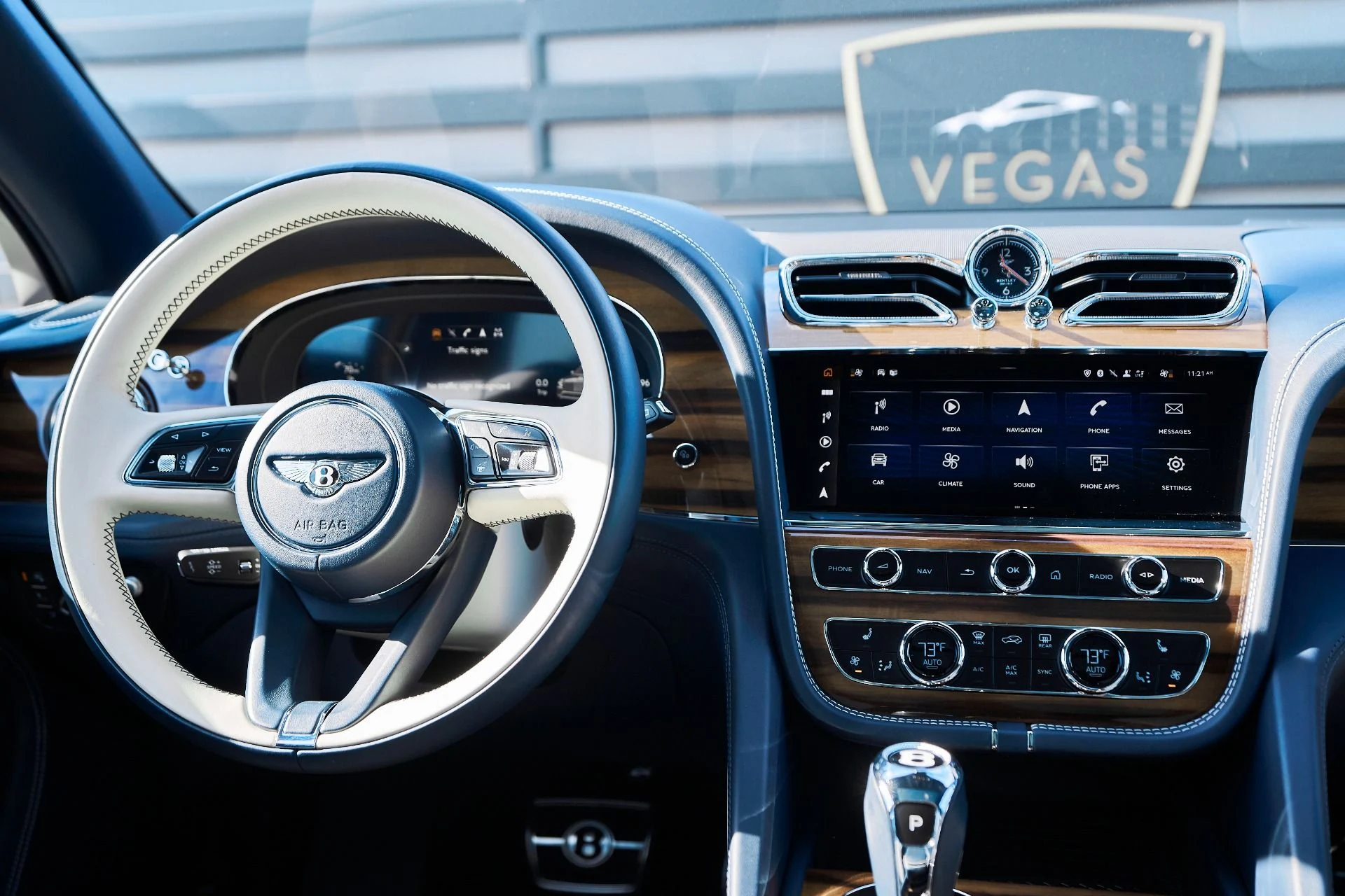 mph049_924331690_Used_2021_Bentley_Bentayga_V8_1764209050_a138734469