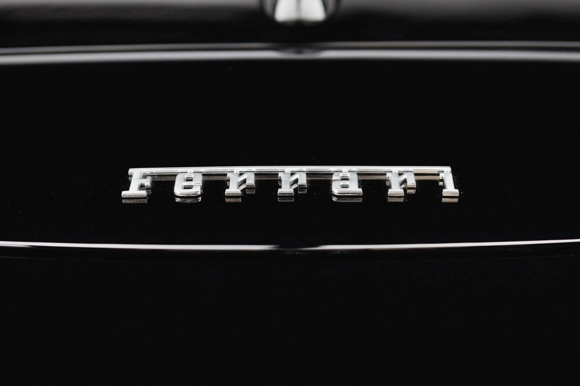 mph049_932042061_Used_2024_Ferrari_Roma_Spider_1777350160_6d38f7d472