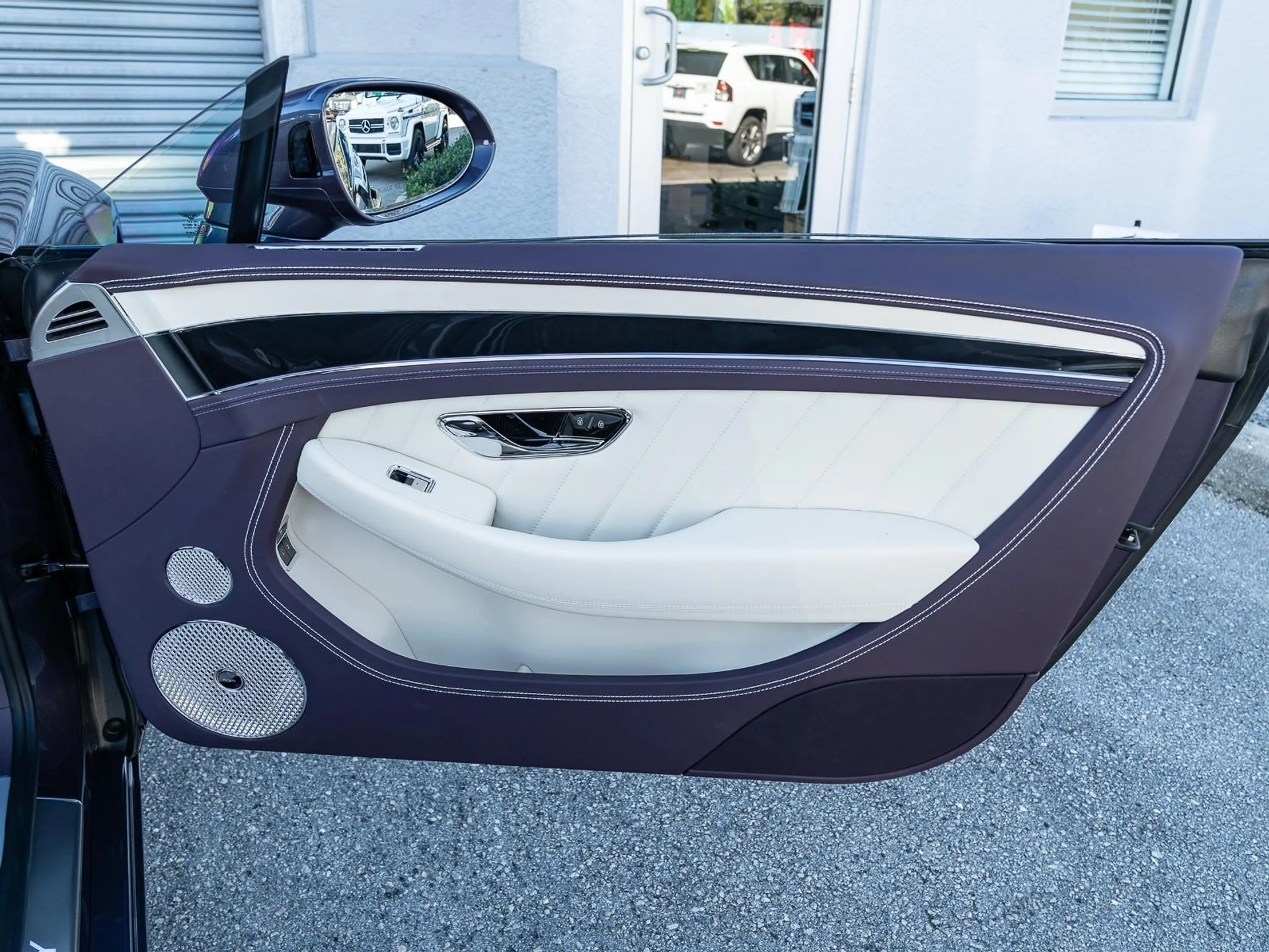 mph049_941161592_Used_2024_Bentley_Continental_GT_V8_1763485692_fa5dfa9f20