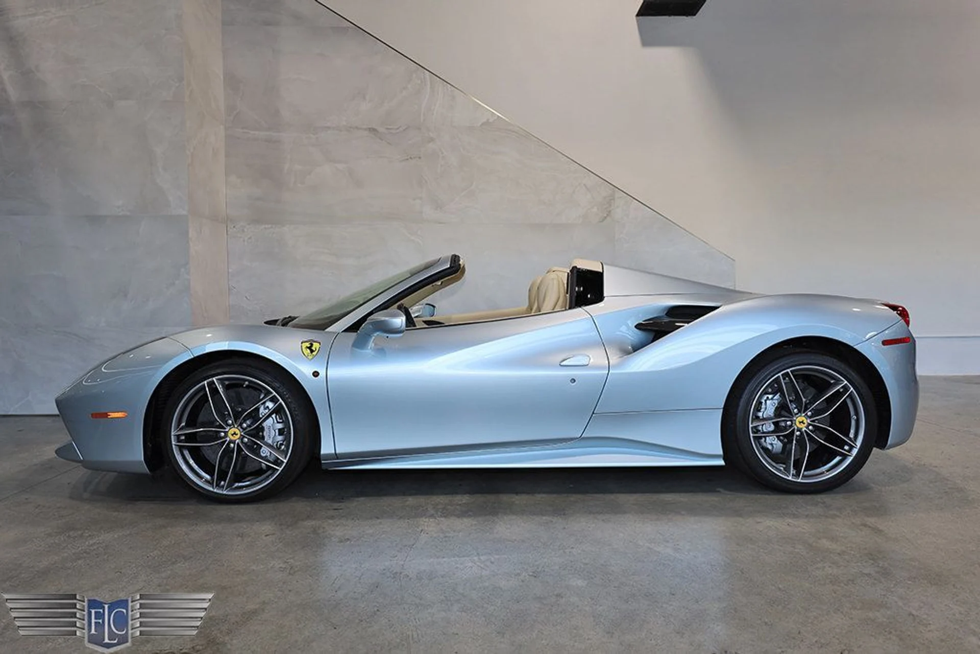 mph049_950180978_used_2019_ferrari_488_spider_convertible_9689_22967902_50_1024_3fa1d08e07