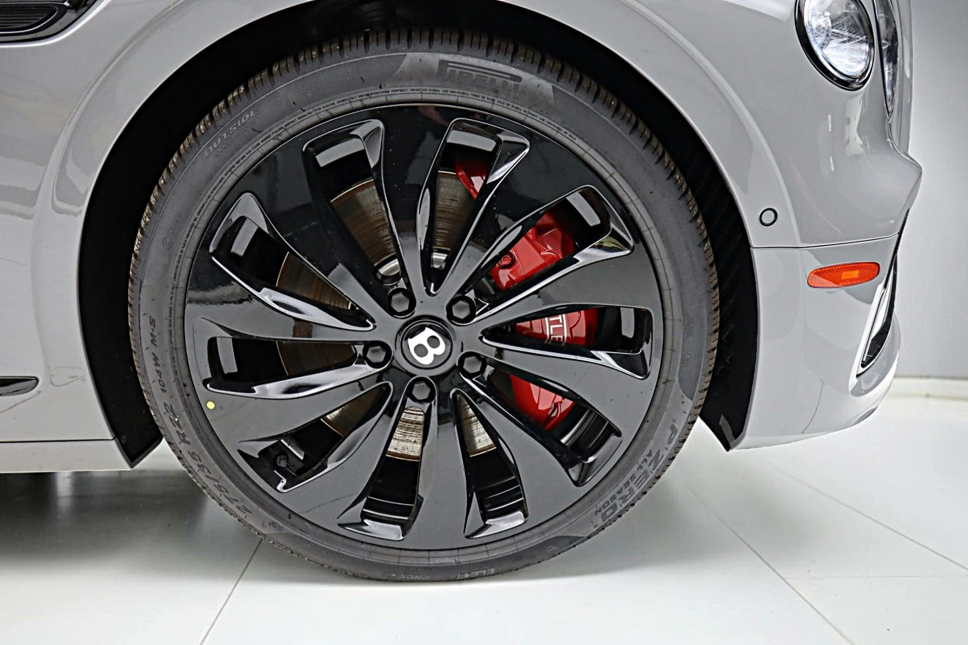 mph049_950826677_New_2026_Bentley_Flying_Spur_bd77ae0ccb