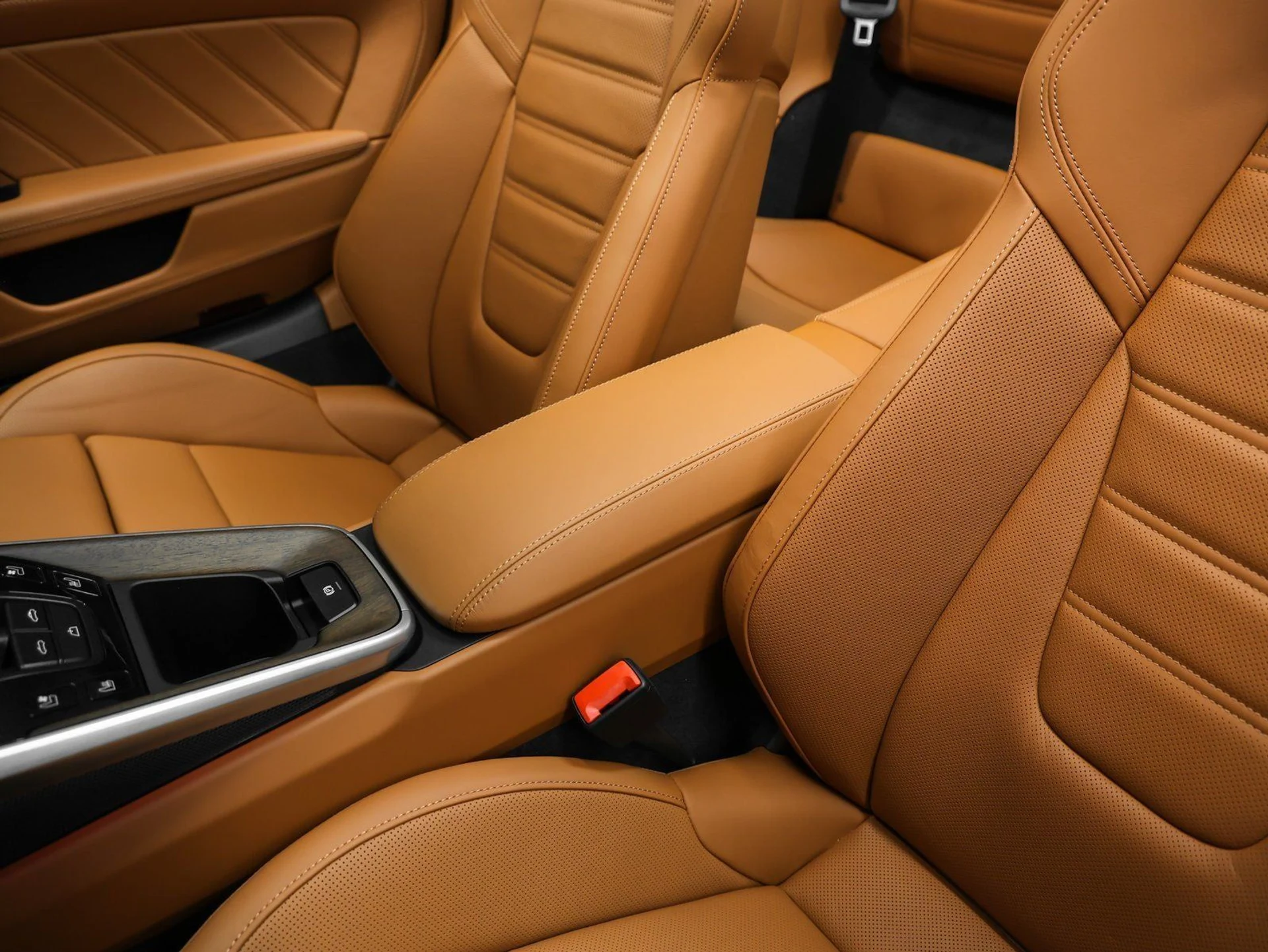 mph049_964790386_50_a29e0626fb