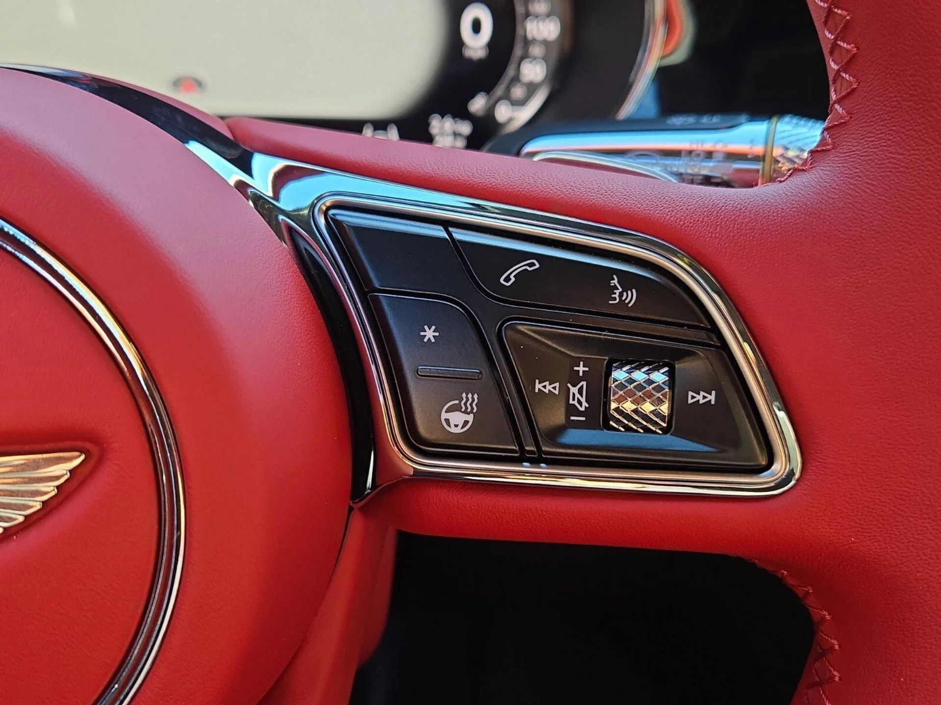 mph049_978771000_ba0c92c6d427128c5f88d20791ee7711x_8e33d04fce