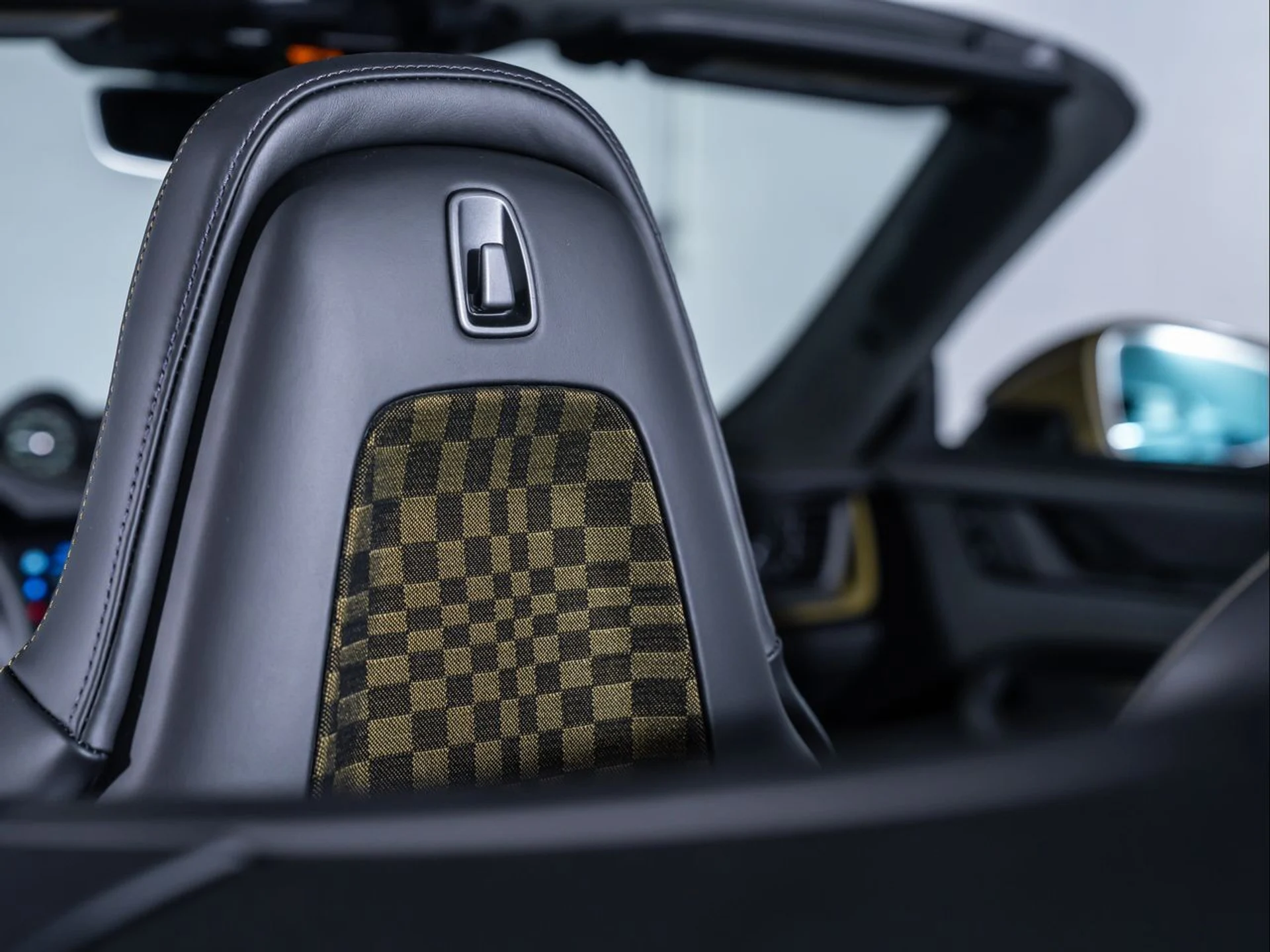 mph049_980844748_b0c637423e2c78e39f2402a6c7de2ee7_441eab920d