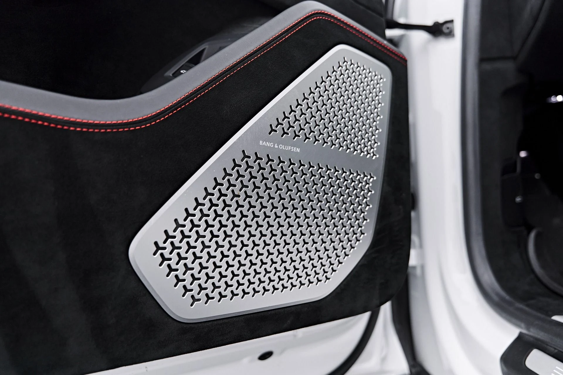 mph050_1005105596_Used_2023_Lamborghini_Urus_Performante_1790207626_053e20a020