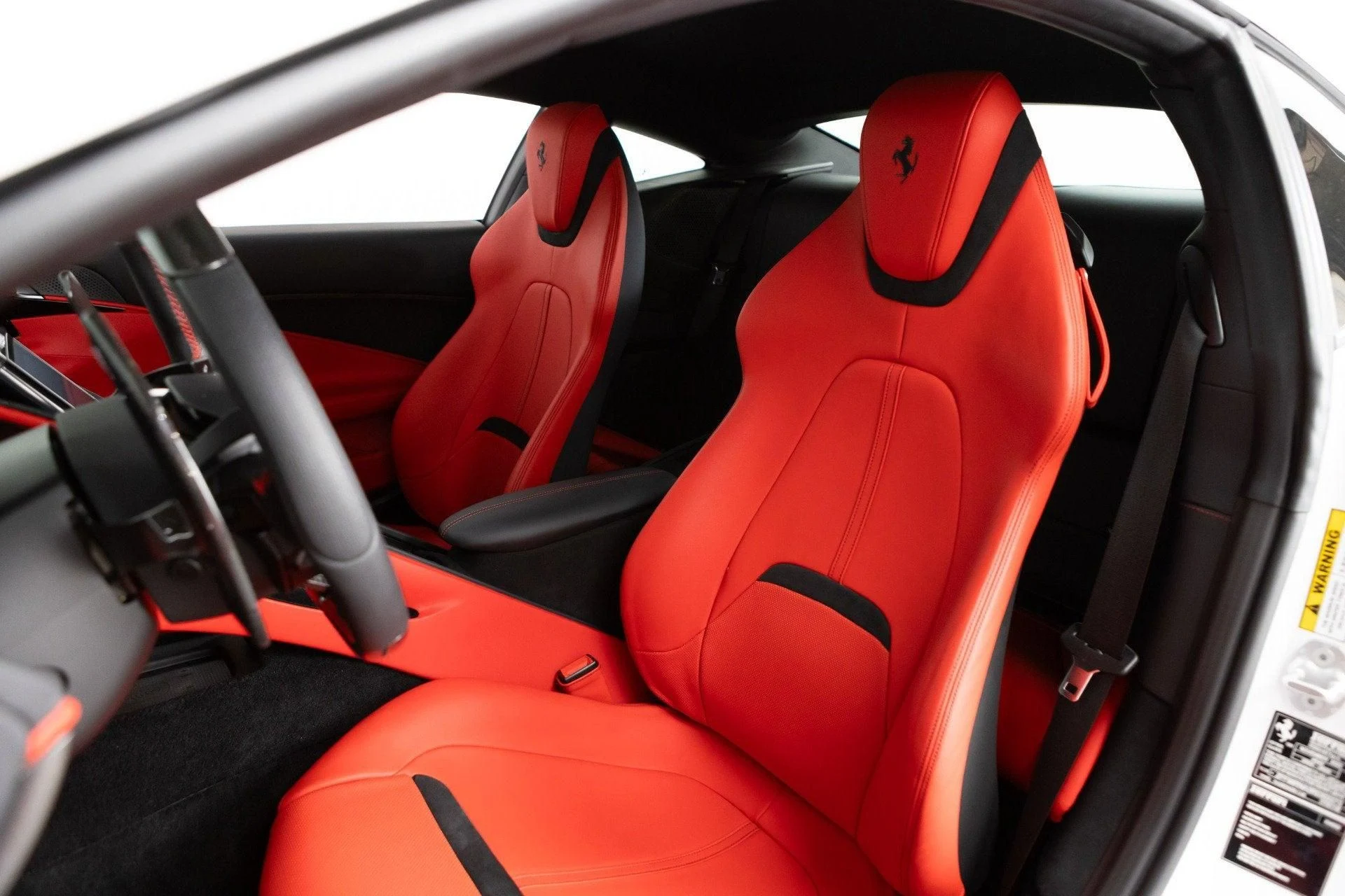 mph050_1010787259_Used_2024_Ferrari_Roma_1777368636_d2c0e3b021