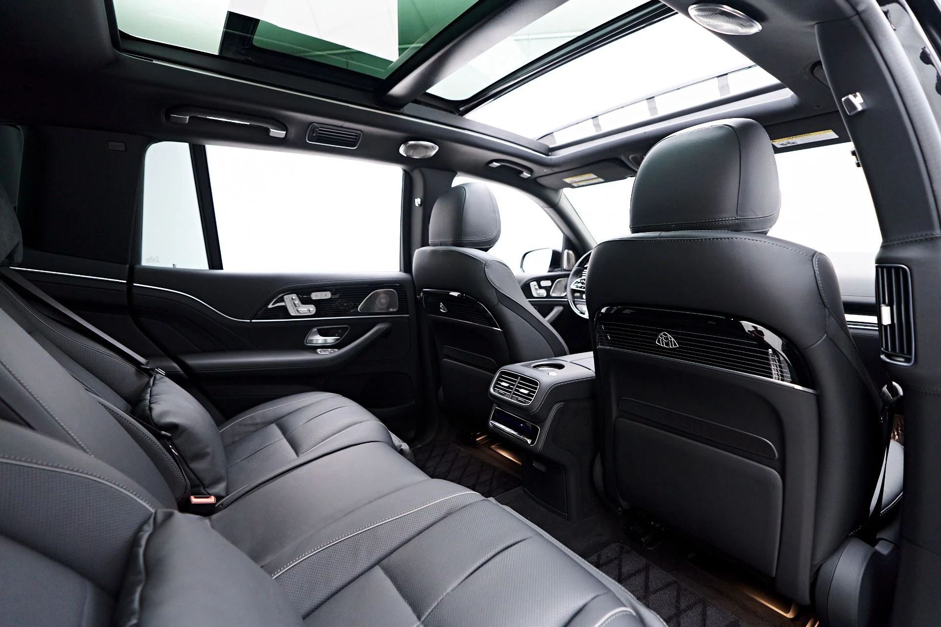 mph050_1024731660_Used_2023_Mercedes_Benz_GLS_Maybach_GLS_600_1762799282_c4a9291fa2