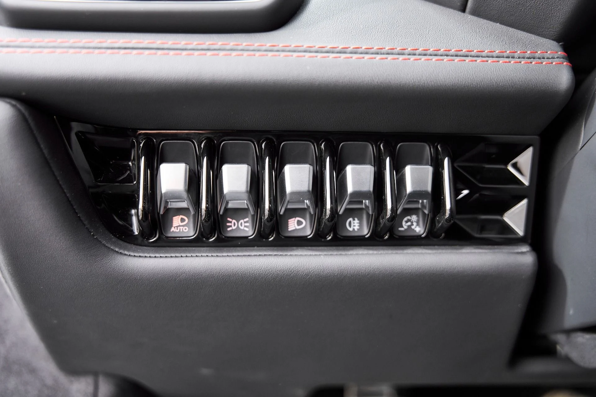 mph050_1040618697_Used_2023_Lamborghini_Huracan_Tecnica_Base_1766269083_b02983f0d6