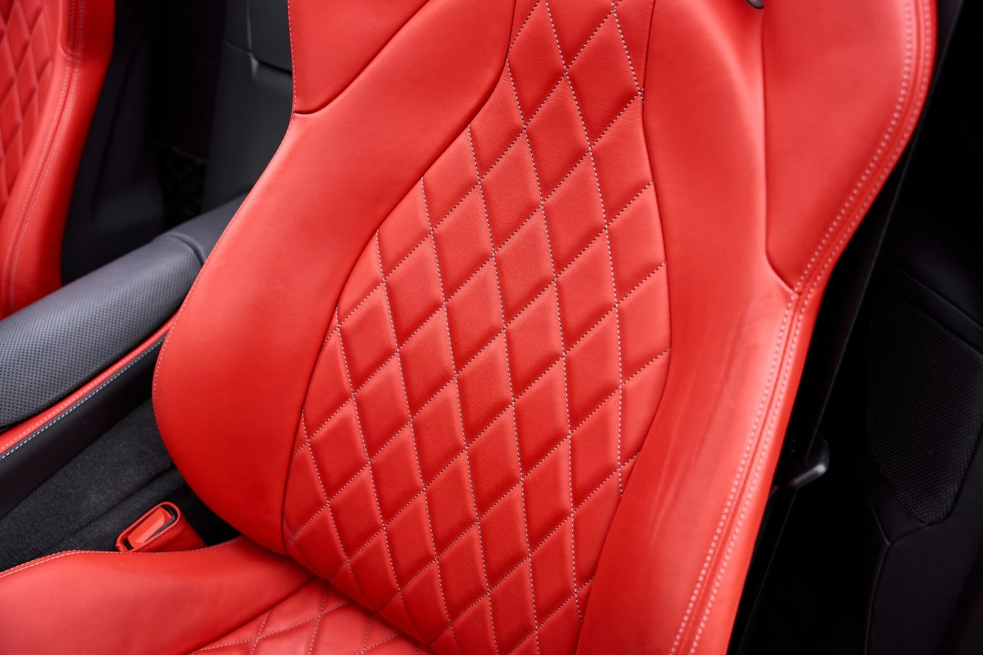 mph050_1055142277_Used_2022_Ferrari_812_GTS_Base_1770762768_3fd3f2c8f4