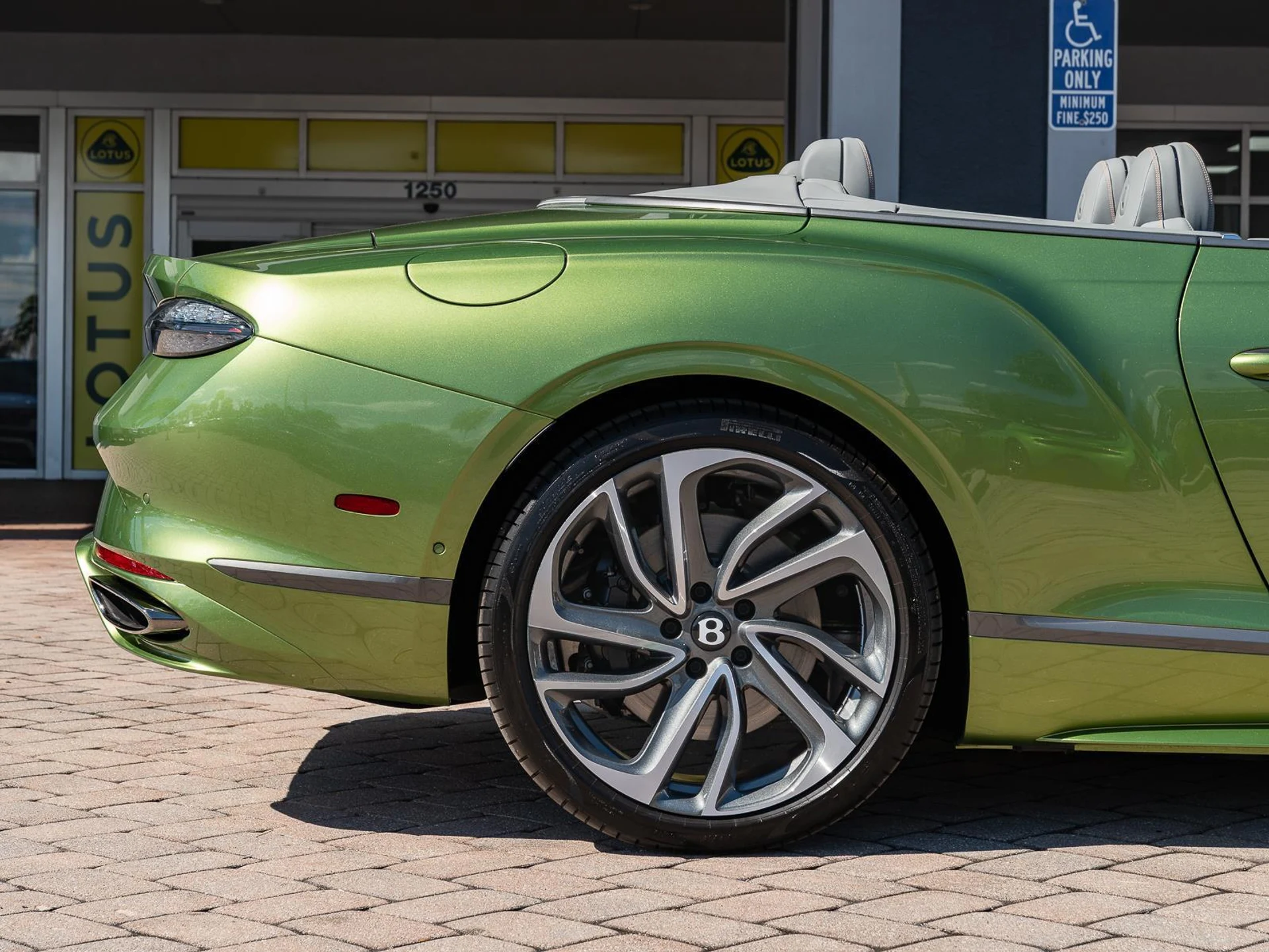 mph050_1058842402_Used_2025_Bentley_Continental_GT_Speed_1770806132_3a79f79e7e