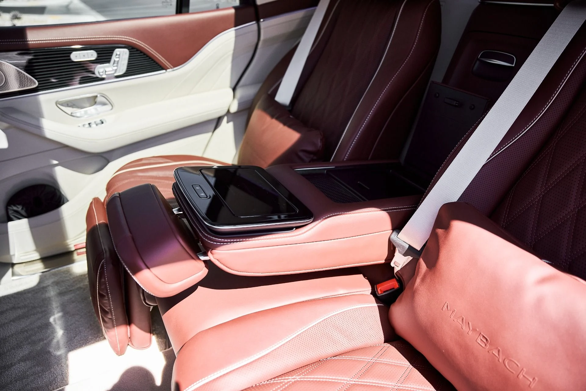 mph050_107160068_Used_2026_Mercedes_Benz_GLS_Maybach_GLS_600_1777074135_1b6387b00b