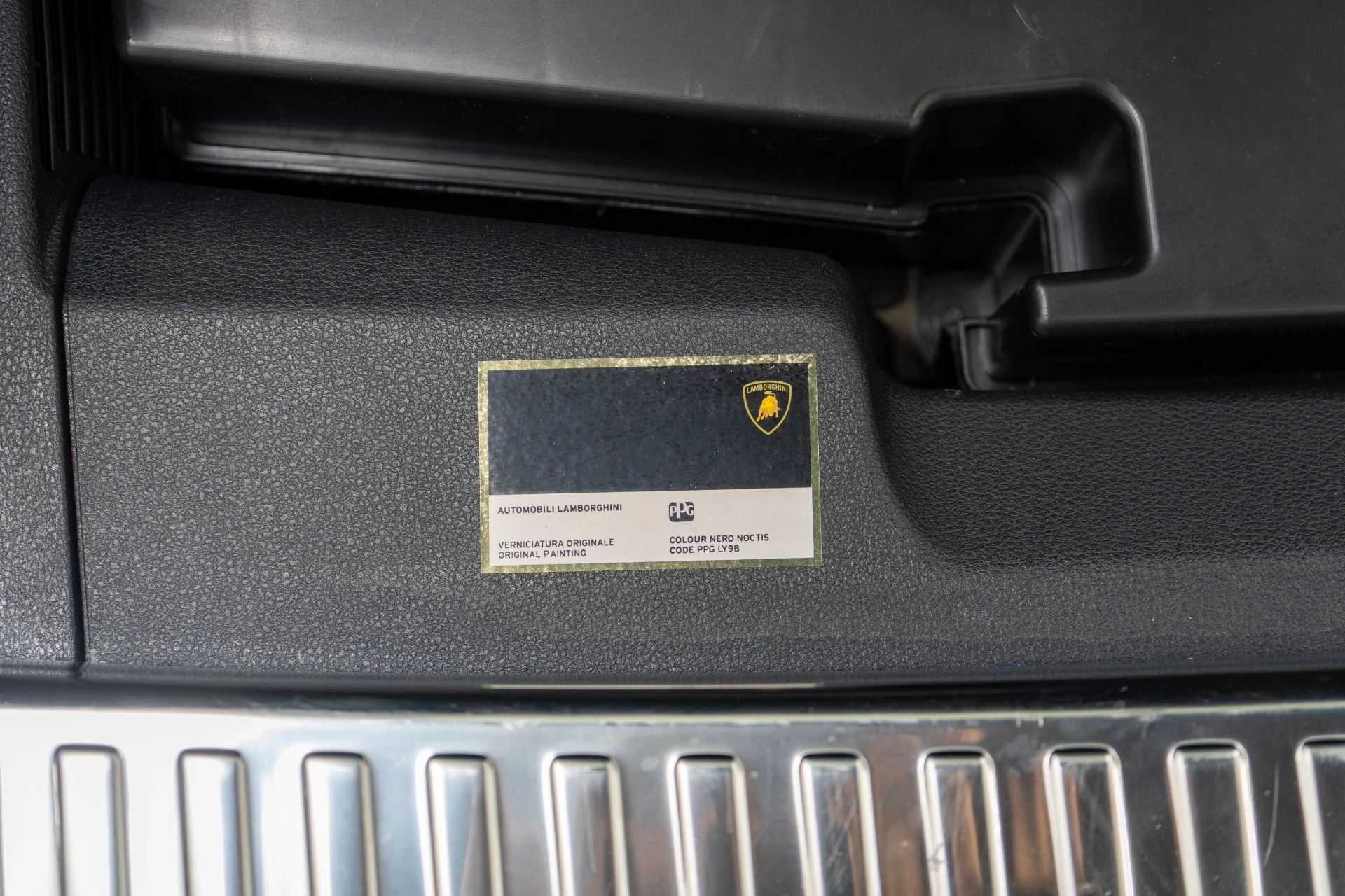 mph050_1088770848_Used_2021_Lamborghini_Urus_Q_Citura_Interior_Bang_and_Olufsen_Audio_1778530173_115f09046b