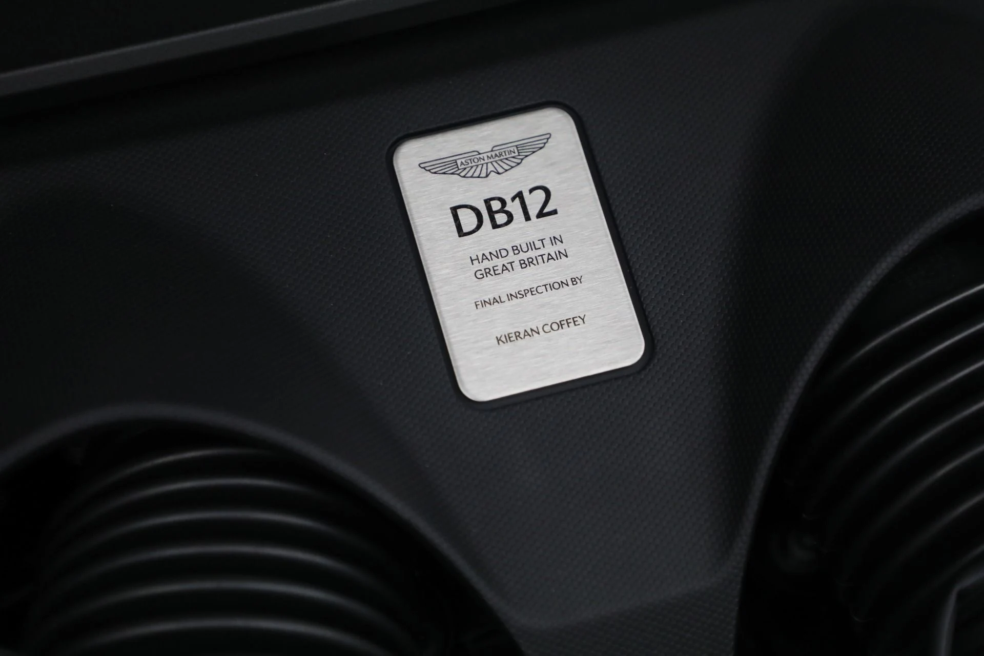 mph050_1092708824_New_2025_Aston_Martin_DB_12_Volante_011473c049