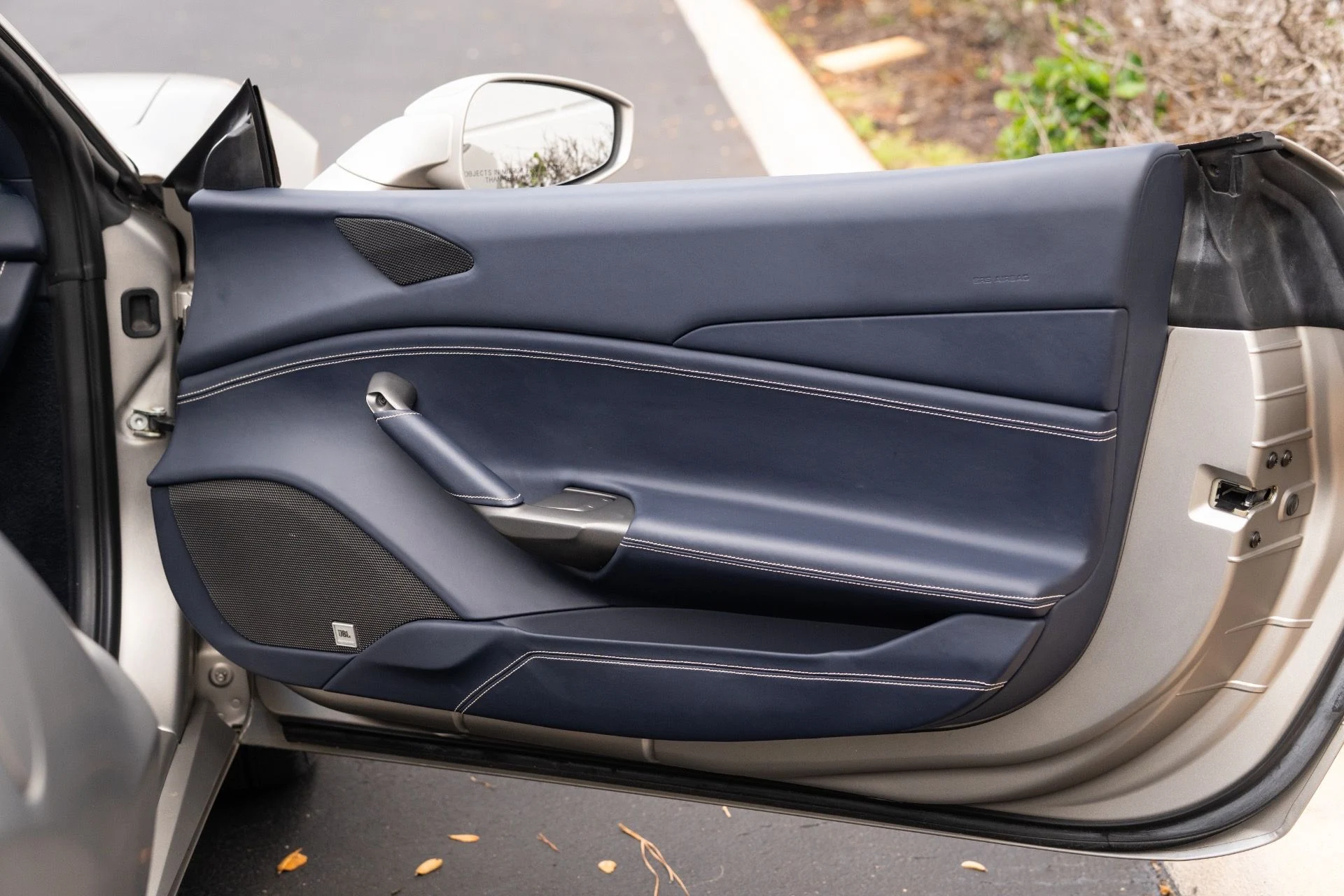 mph050_1097588145_Used_2016_Ferrari_488_GTB_1772567707_11e4050dde