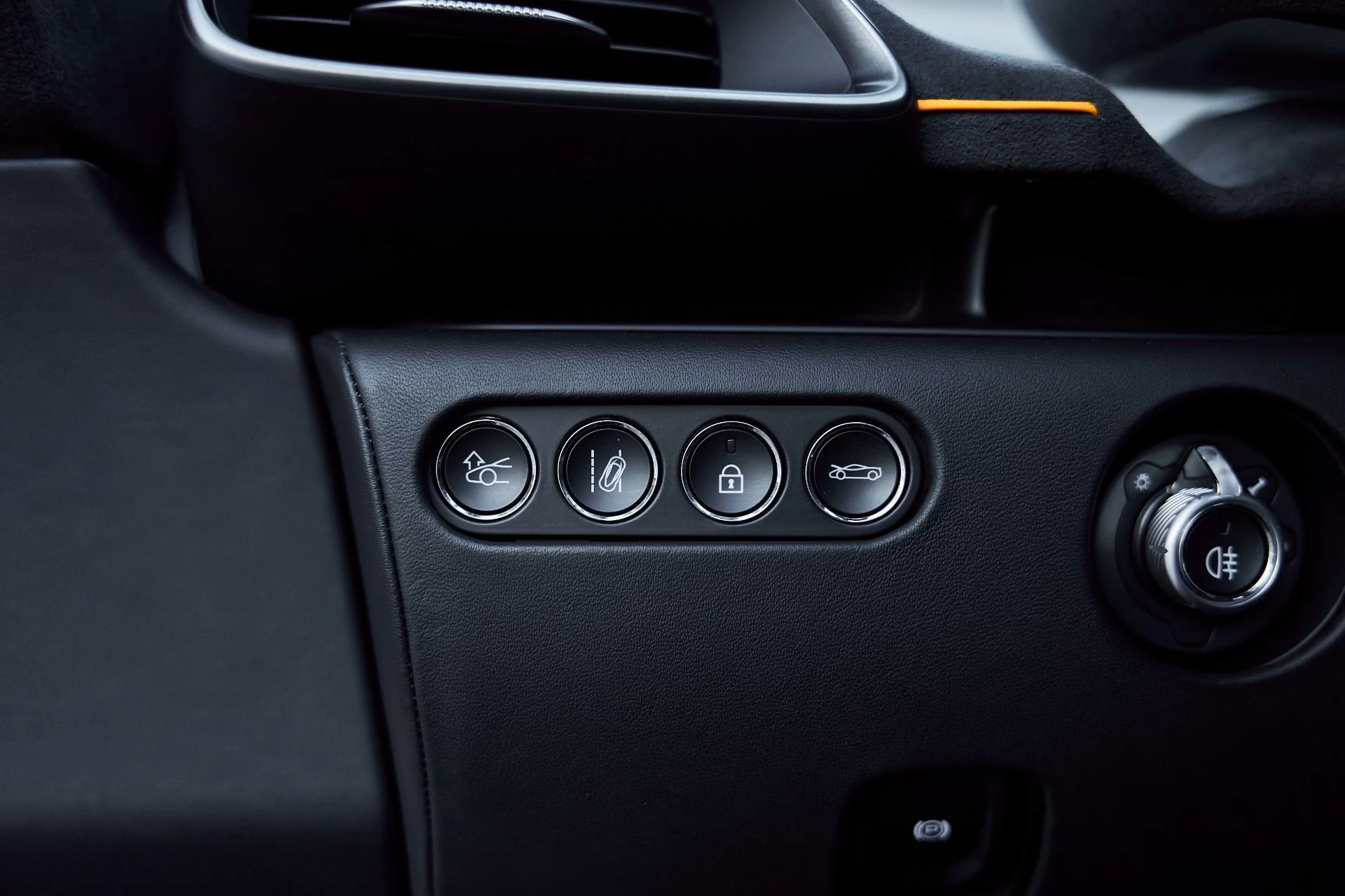 mph050_1139450315_Used_2025_Mc_Laren_Artura_Performance_1769481876_c85f06c346