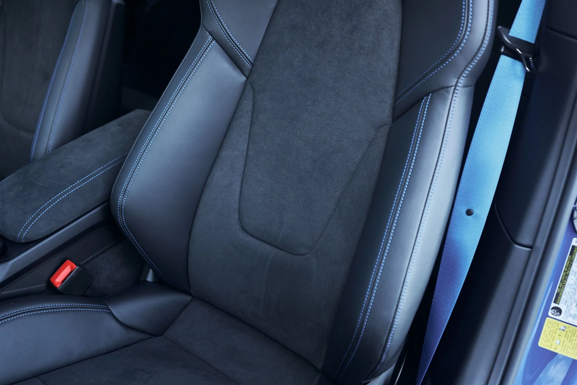 mph050_1210454484_Used_2026_Porsche_911_GT_3_1764988945_3567c4f16f