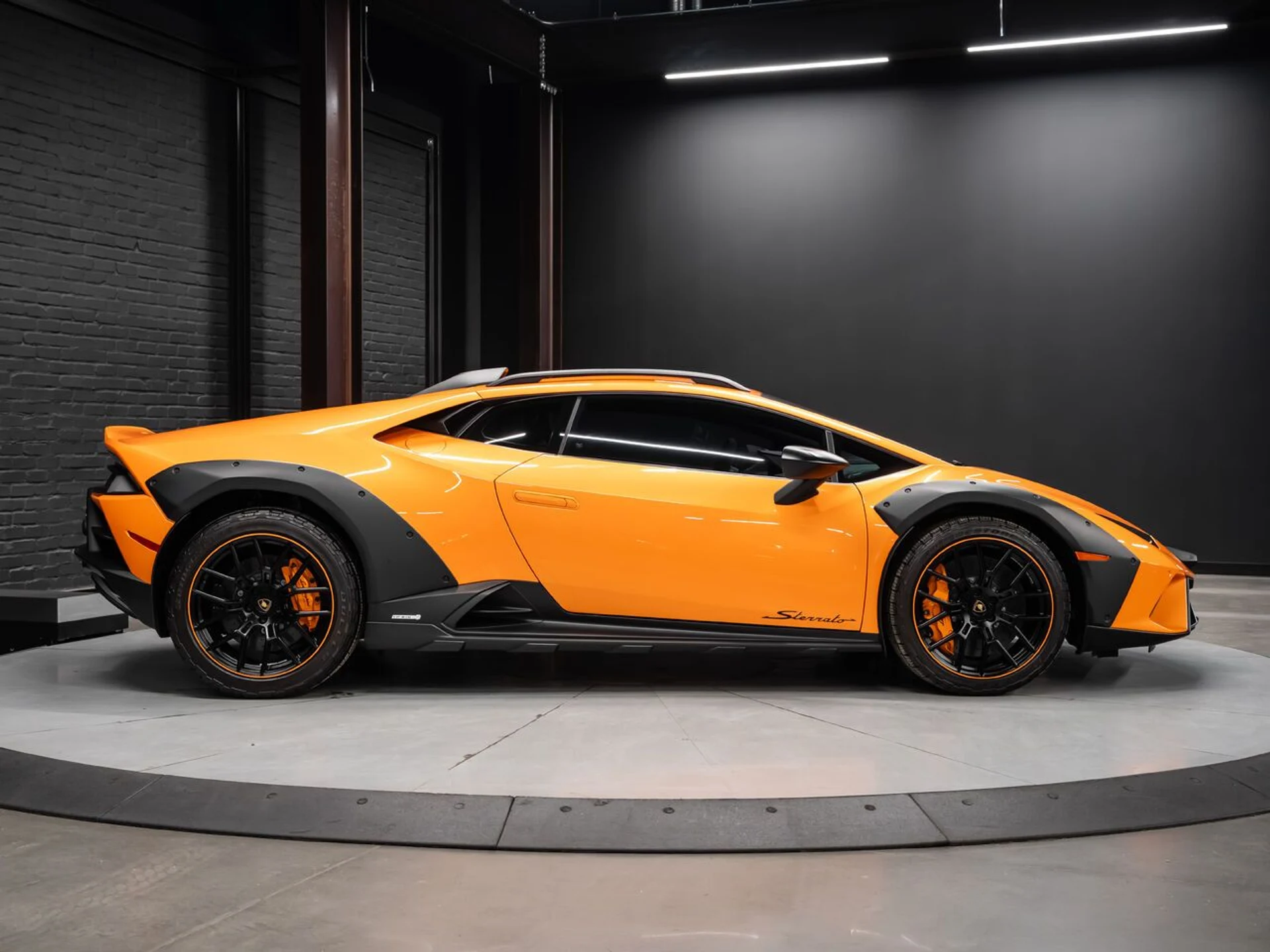 mph050_122113830_lamborghini_huracan_2023_c27423eda2