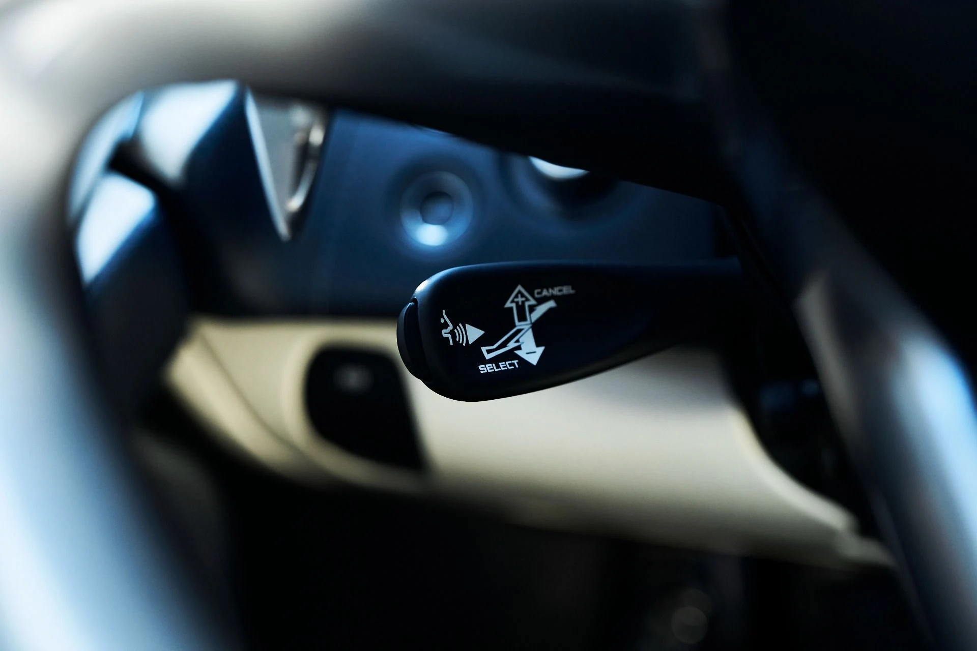 mph050_1221430238_Used_2022_Mc_Laren_GT_Base_1765245112_04bb479125