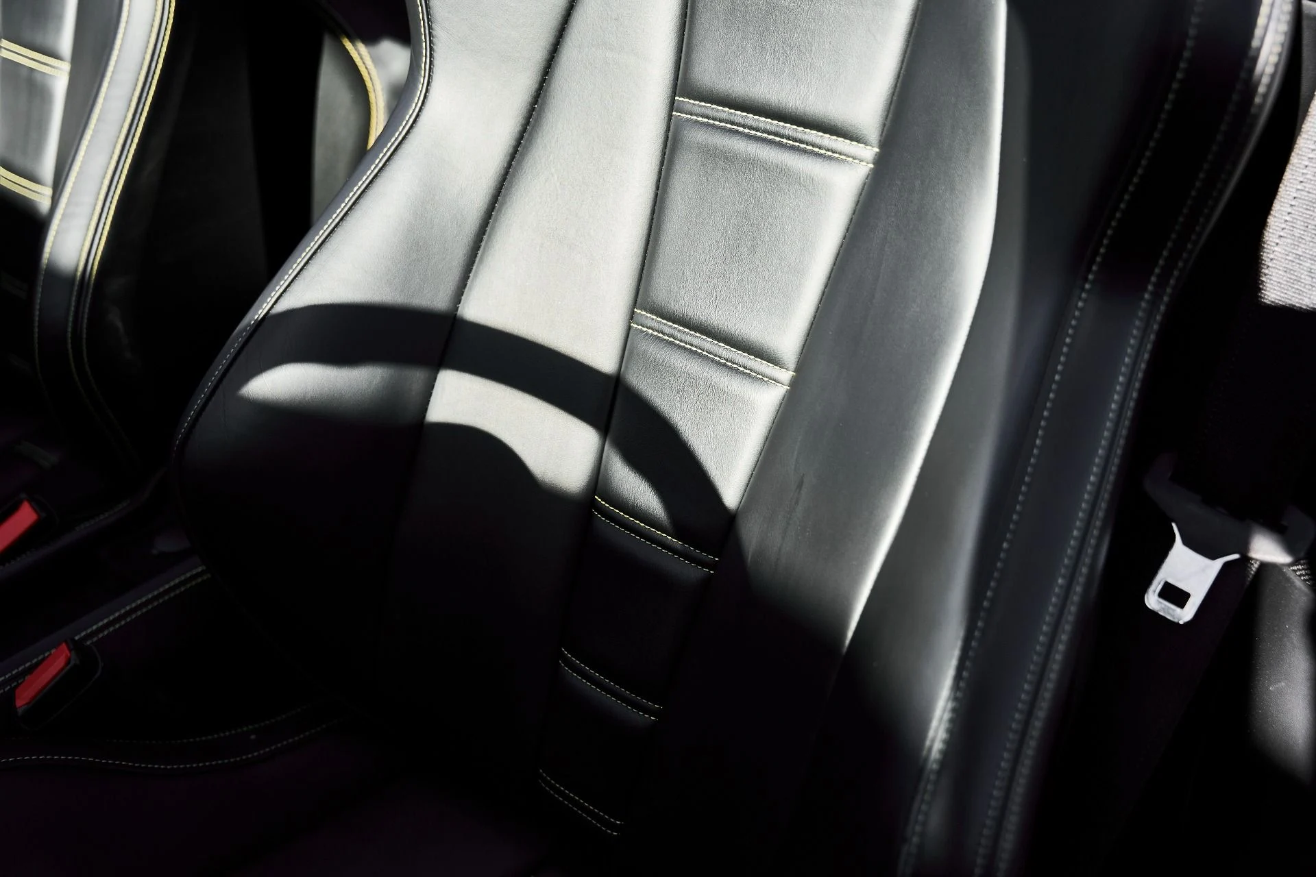 mph050_1228792861_Used_2015_Ferrari_458_Spider_Base_1777010305_b3b9e8505b