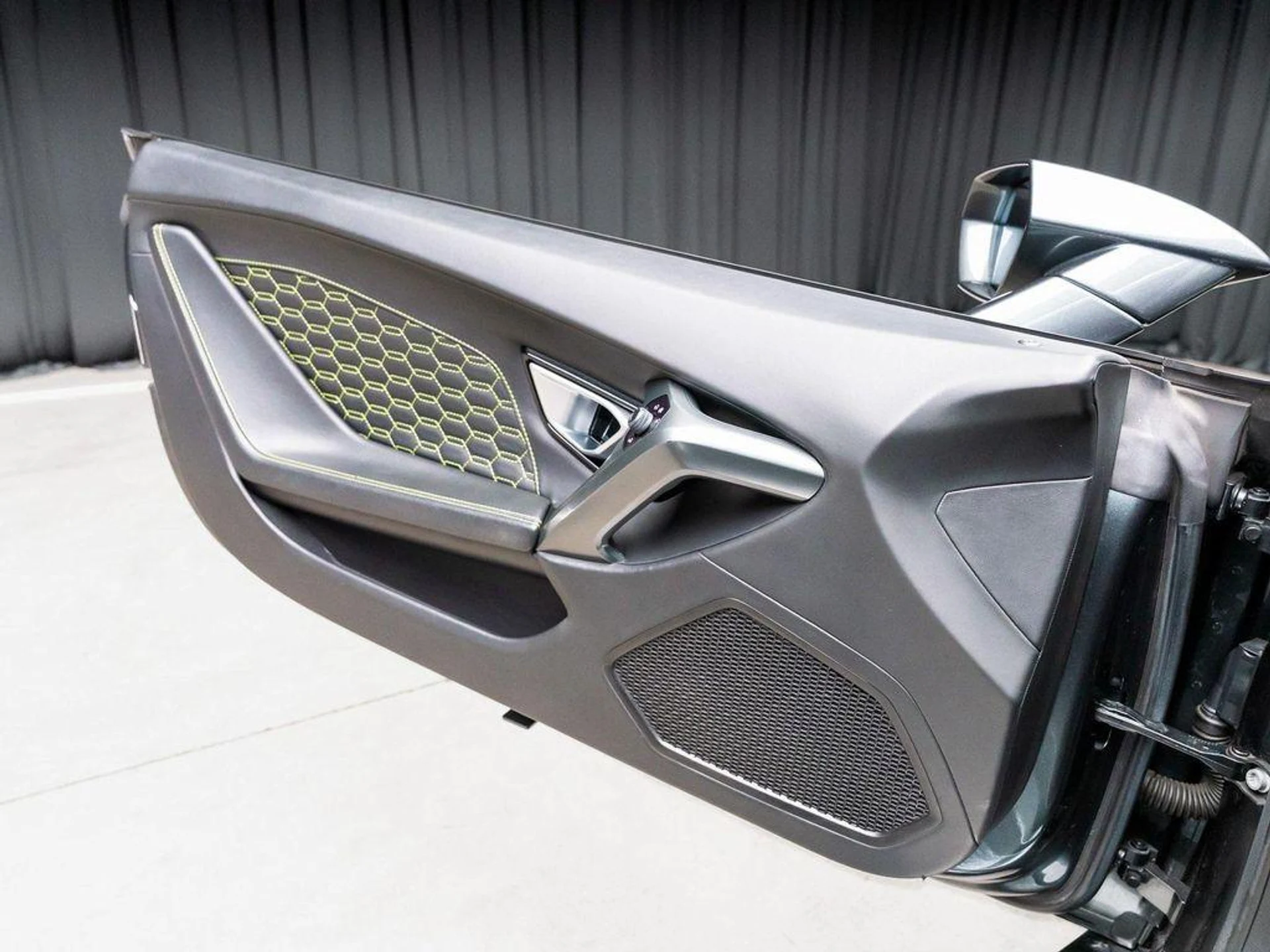 mph050_1234222341_g_Q0a_Qllx_H1f_Oa_A_So7zm_CFK_0u_ZLI_7dbda1e990