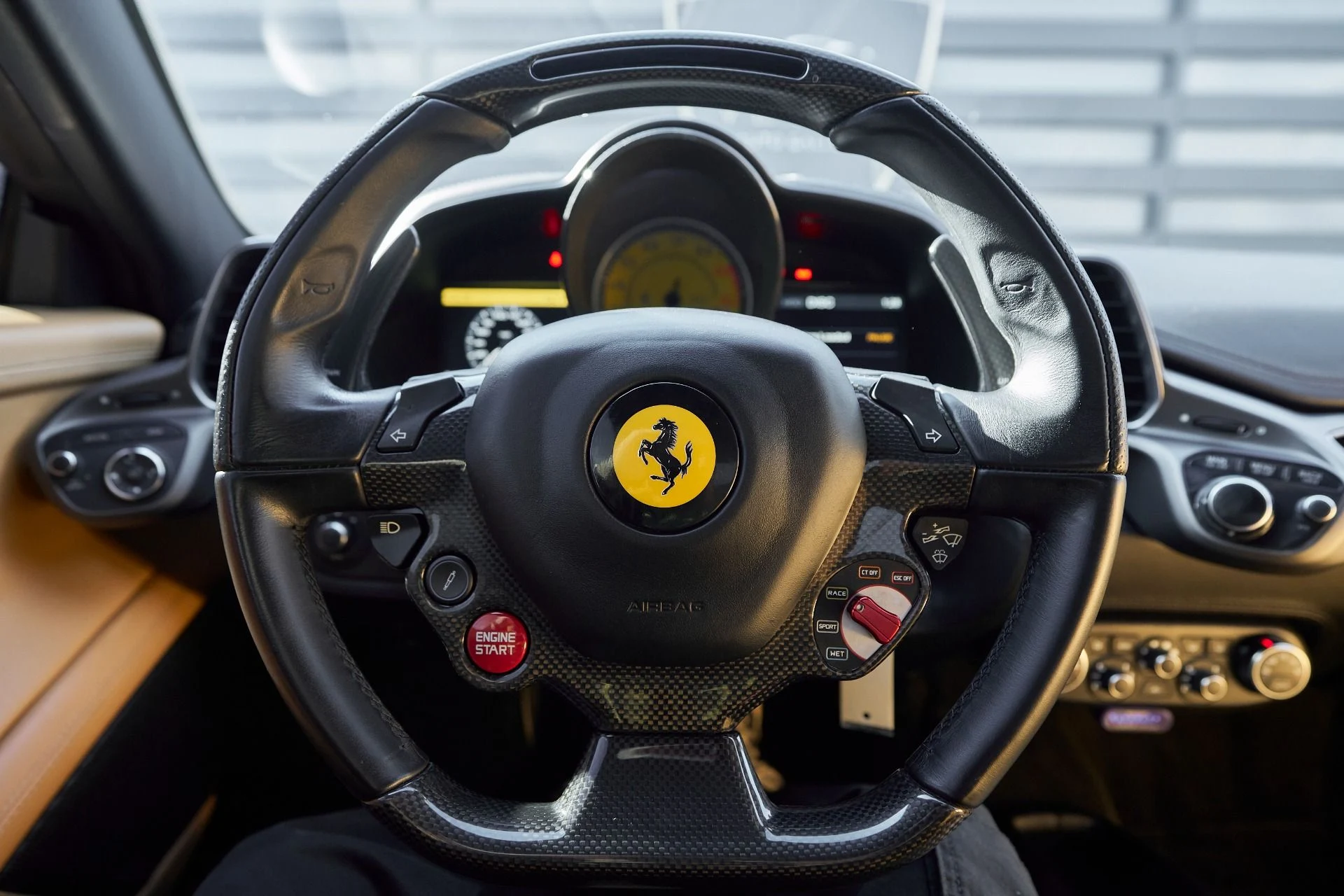 mph050_1265733580_Used_2013_Ferrari_458_Italia_Base_1764783167_1a35e1a996