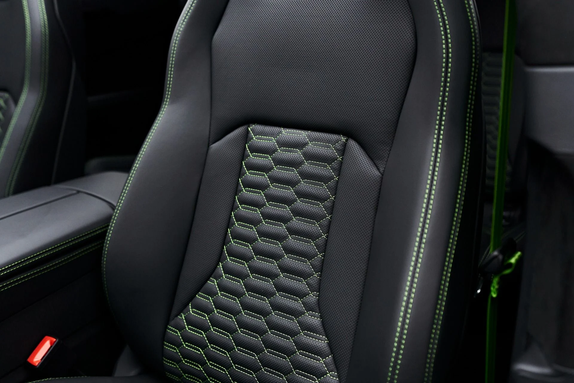 mph050_1268530008_Used_2023_Lamborghini_Urus_S_1692657144_9f6dd46e33