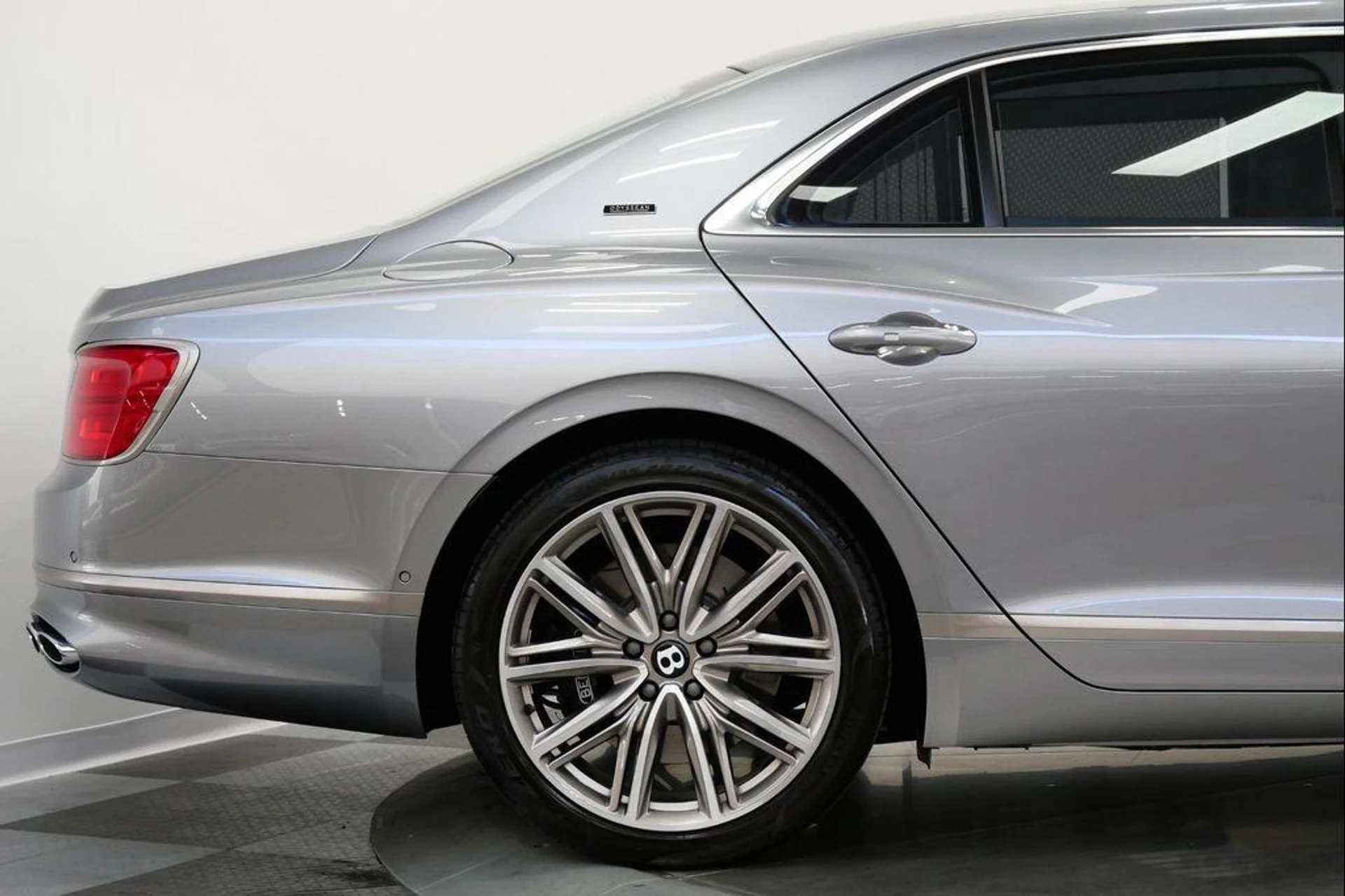 mph050_1286424755_A62mq_Eti0da_M_Gp_X791jj_FBU_To9_Q_5a57b7bccf