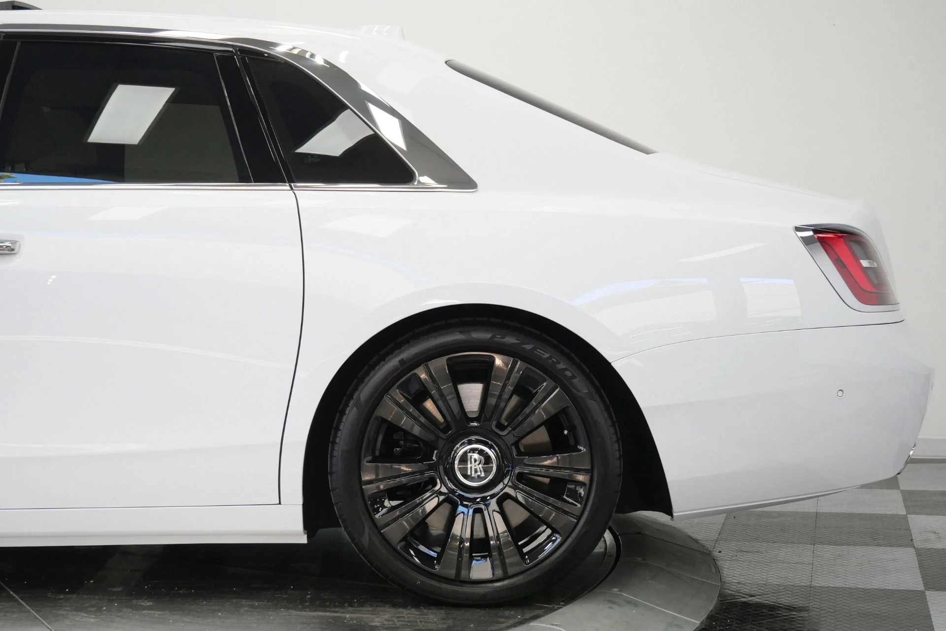 mph050_1295250282_Used_2022_Rolls_Royce_Ghost_Low_Miles_The_Ghost_Package_Bespoke_Audio_1780333725_19b6c8eb70
