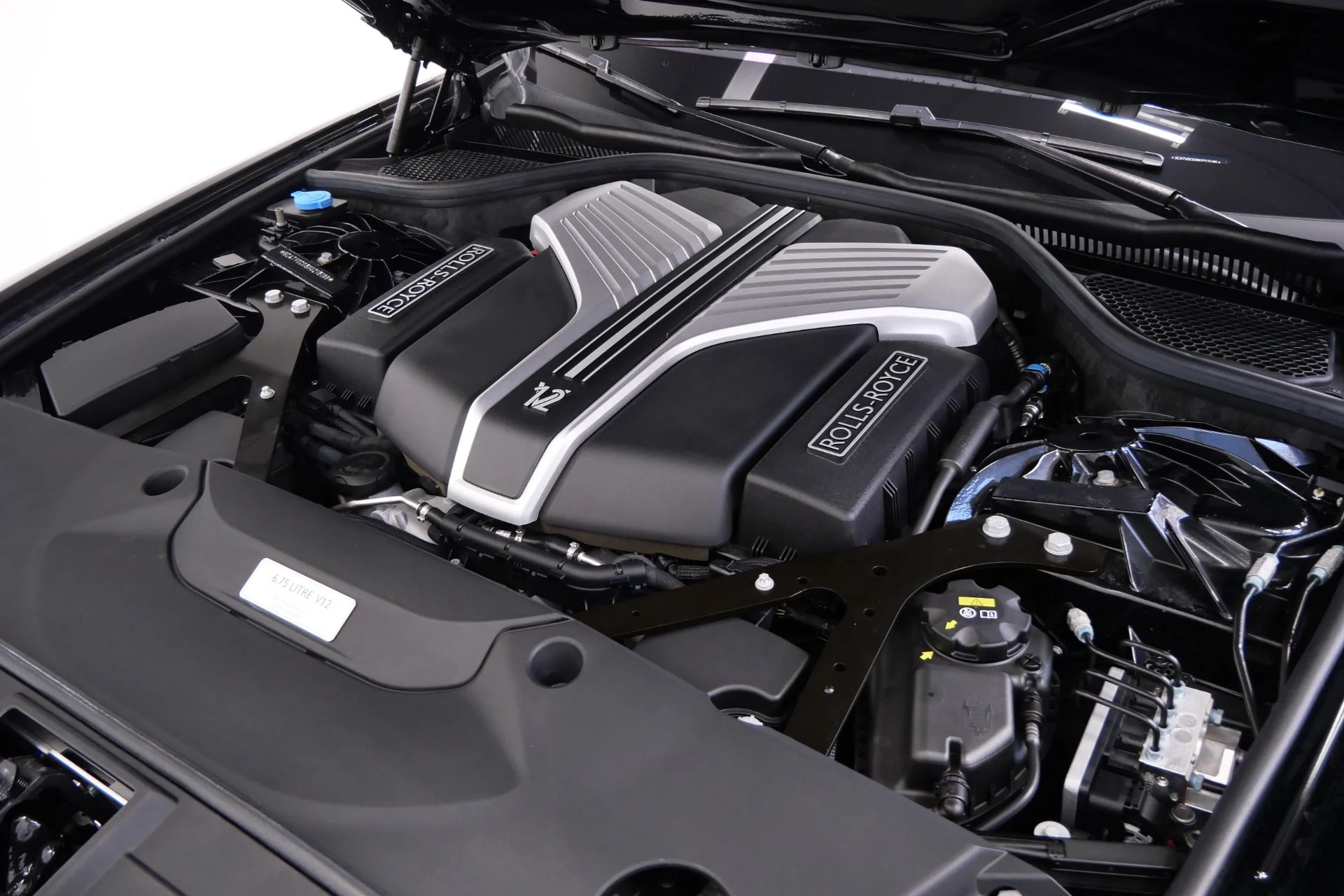 mph050_1312052487_Used_2022_Rolls_Royce_Ghost_1773938186_9aadc366c5