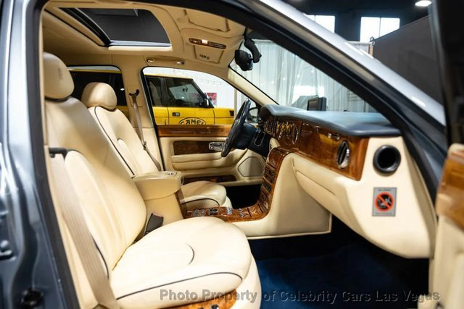 mph050_1325389313_used_2002_rolls_royce_silver_seraph_lastofline1of120forus170totalworldwide_9707_23079302_55_640_dda3ef924c