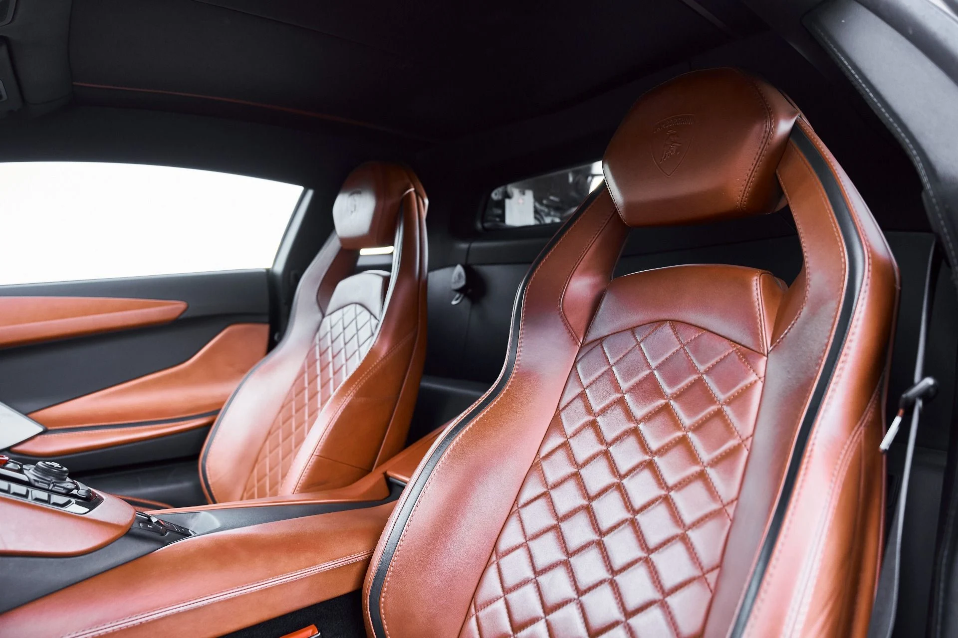 mph050_1329970607_Used_2018_Lamborghini_Aventador_S_Base_1773191861_6f8d988b81