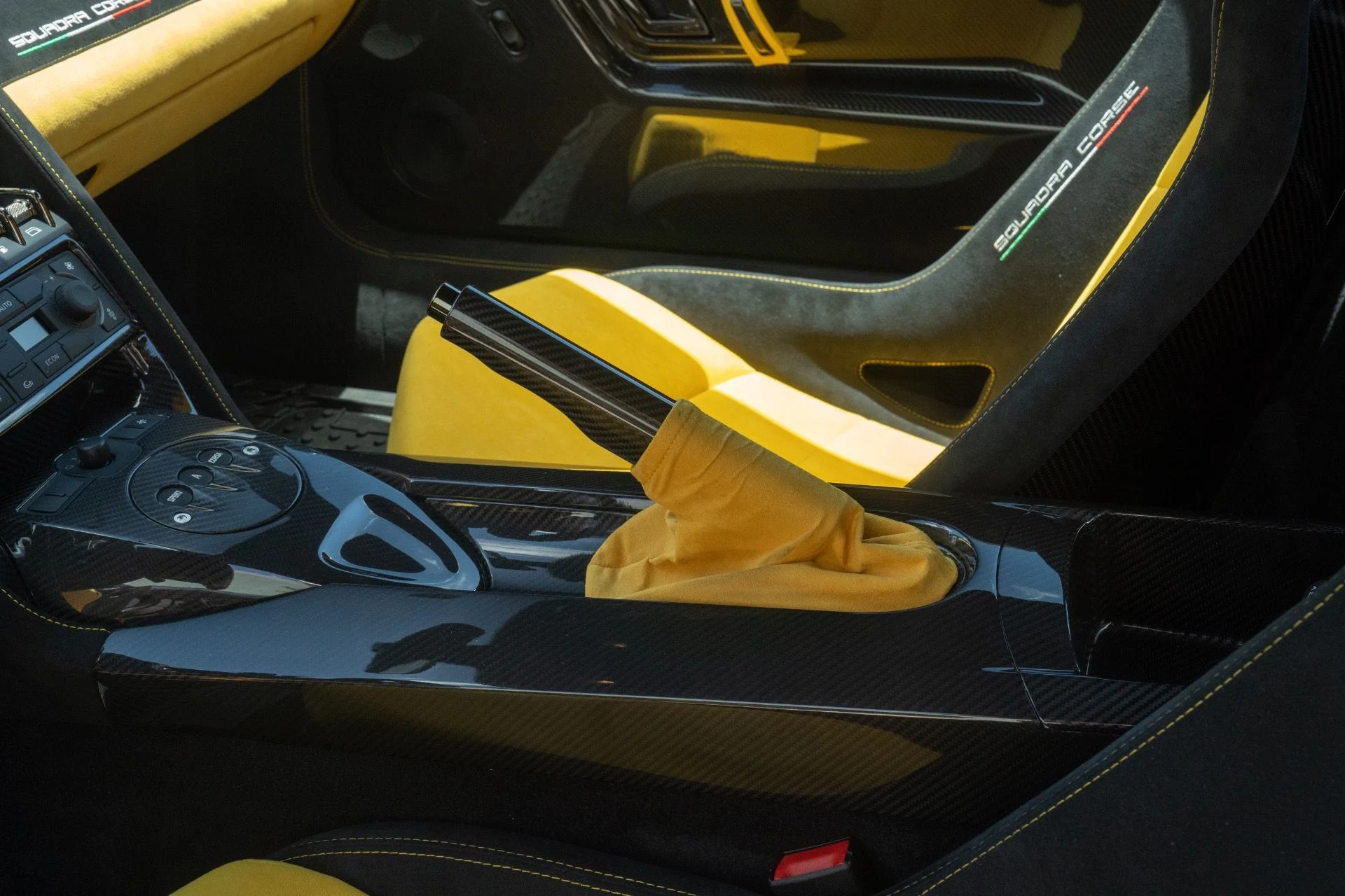 mph050_1340123963_Used_2014_Lamborghini_Gallardo_LP_570_4_Squadra_Corse_1755029649_8e64ab6574