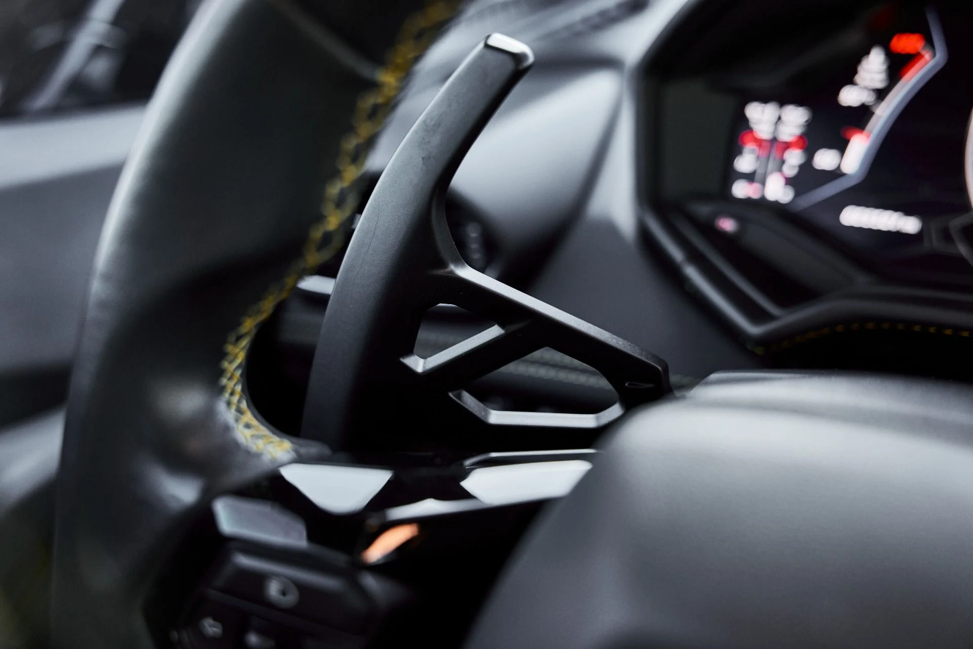 mph050_1343235615_Used_2021_Lamborghini_Huracan_EVO_Base_1774405023_b7f2893b96