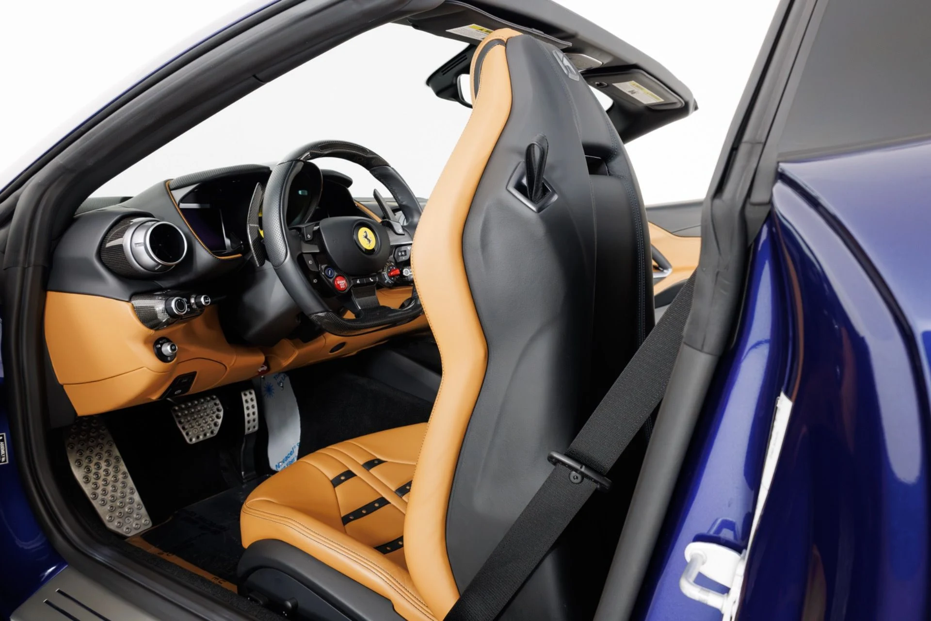 mph050_1369003952_Used_2021_Ferrari_812_GTS_1786404030_9b19eb6c47
