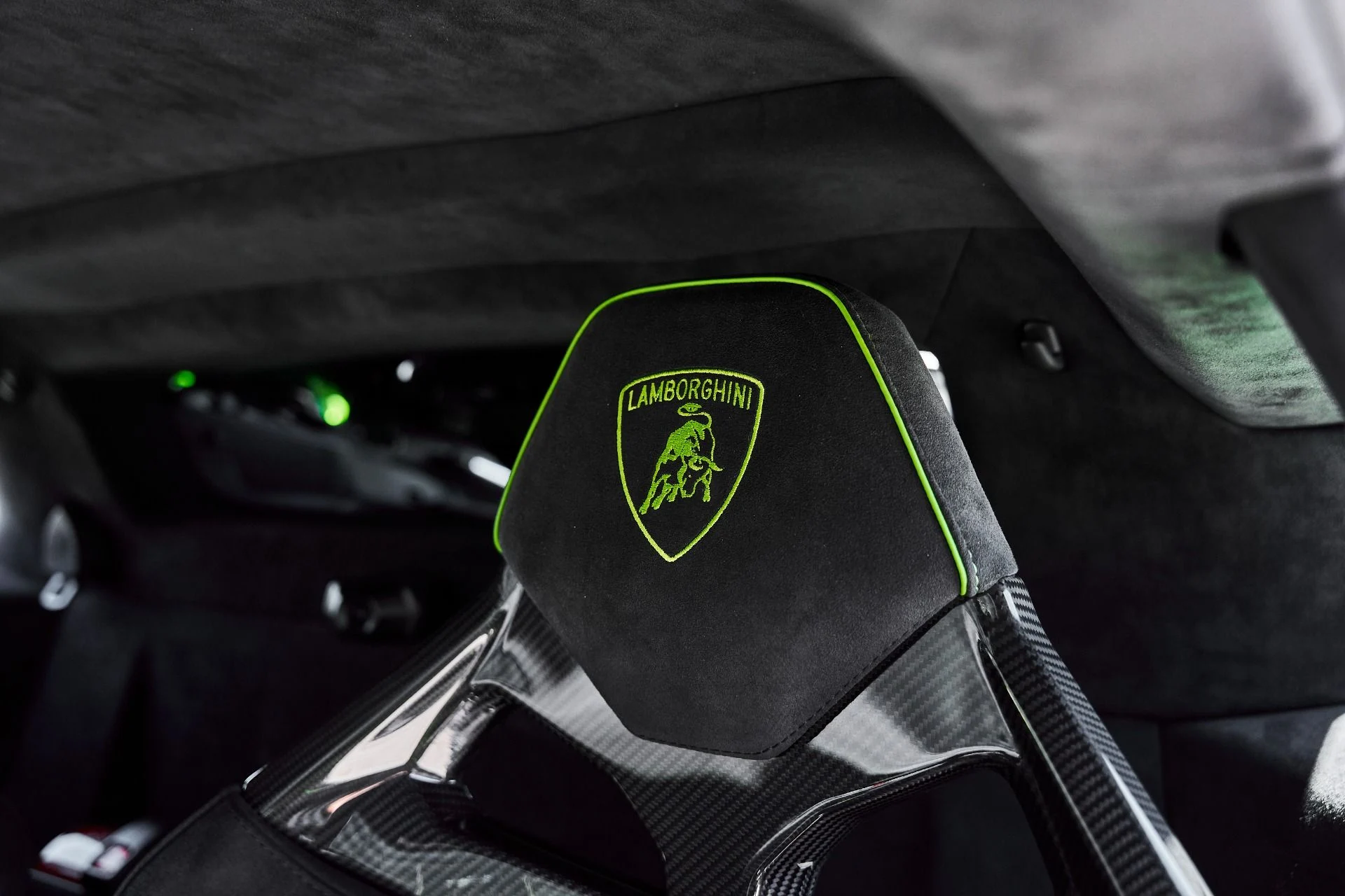 mph050_1383837124_Used_2023_Lamborghini_Huracan_Sterrato_Base_1779238908_e0096ccb7e