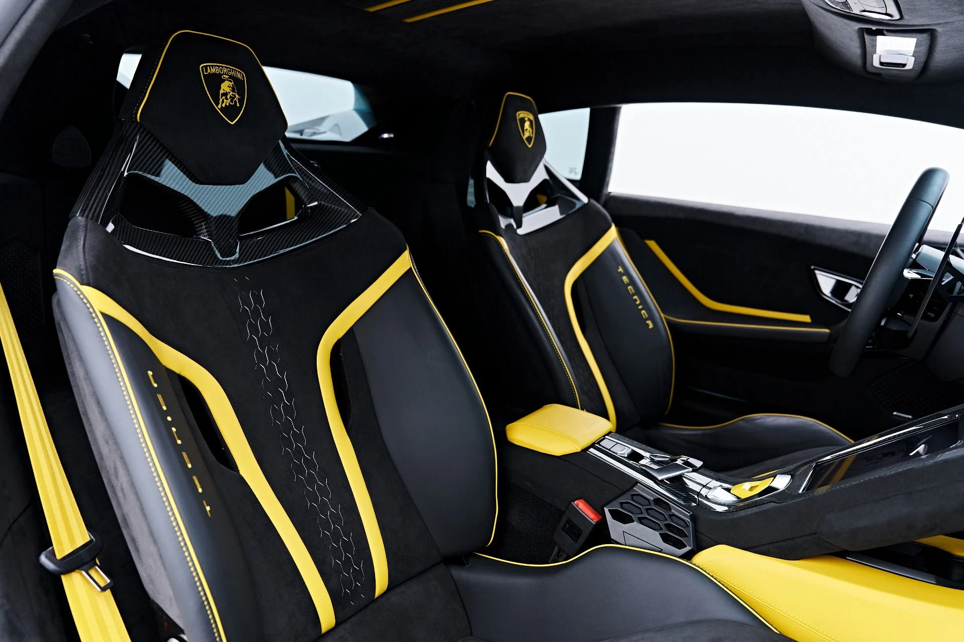 mph050_1390525549_Used_2024_Lamborghini_Huracan_Tecnica_Base_1788455447_4898af322f