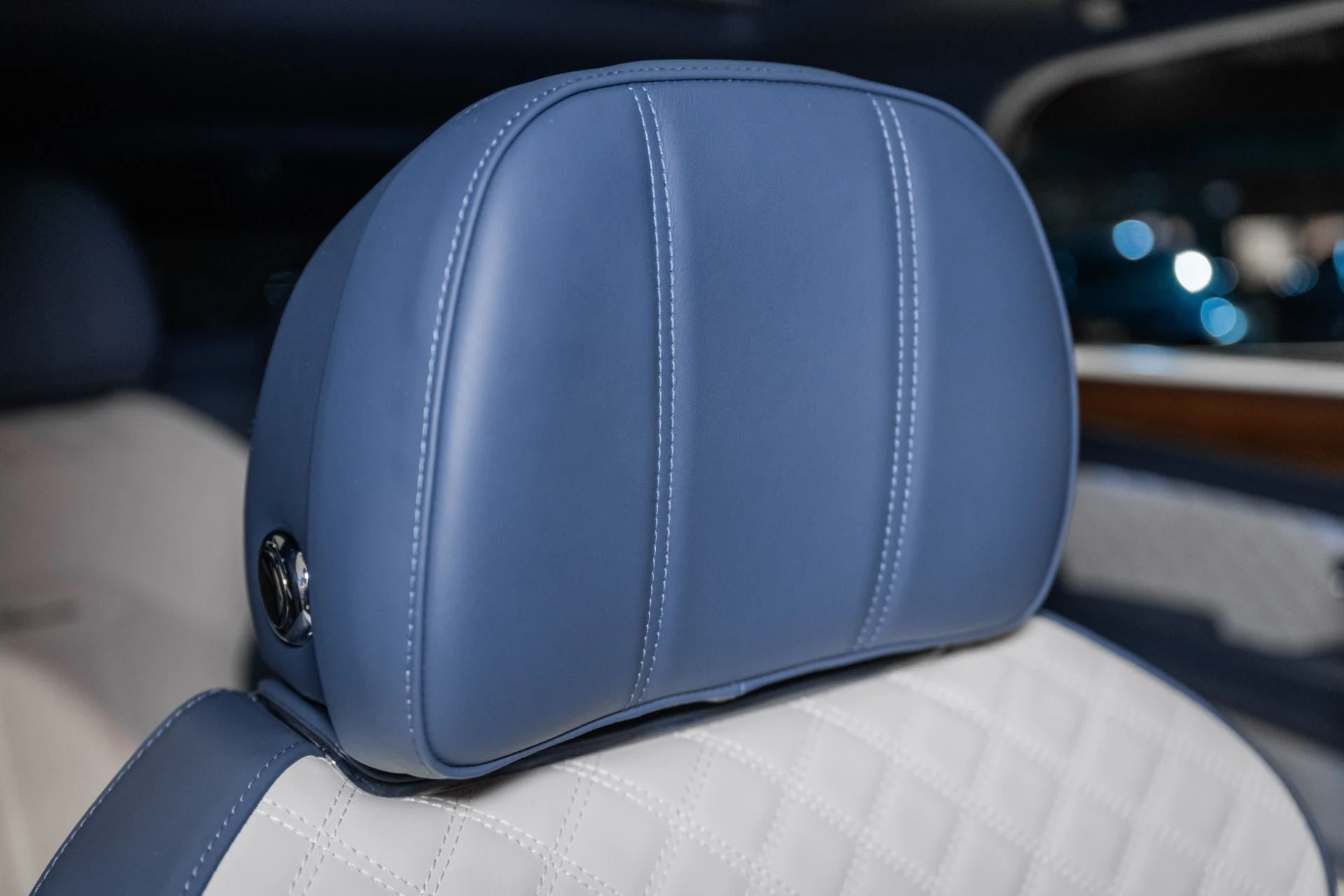 mph050_1392202836_Used_2023_Bentley_Bentayga_V8_1773161600_799690929b