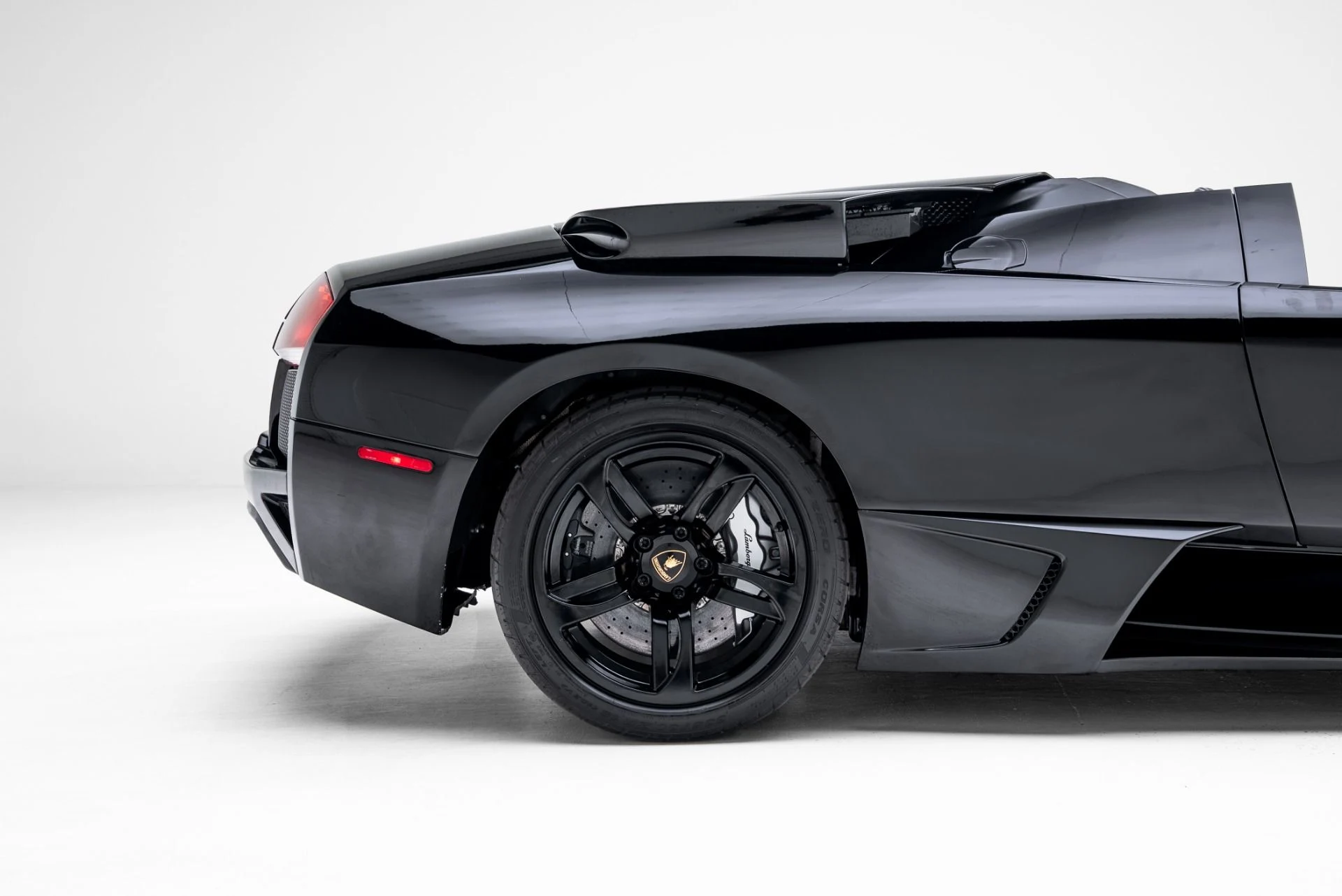 mph050_1403116444_Used_2009_Lamborghini_Murcielago_LP_640_1772151218_29507ae333