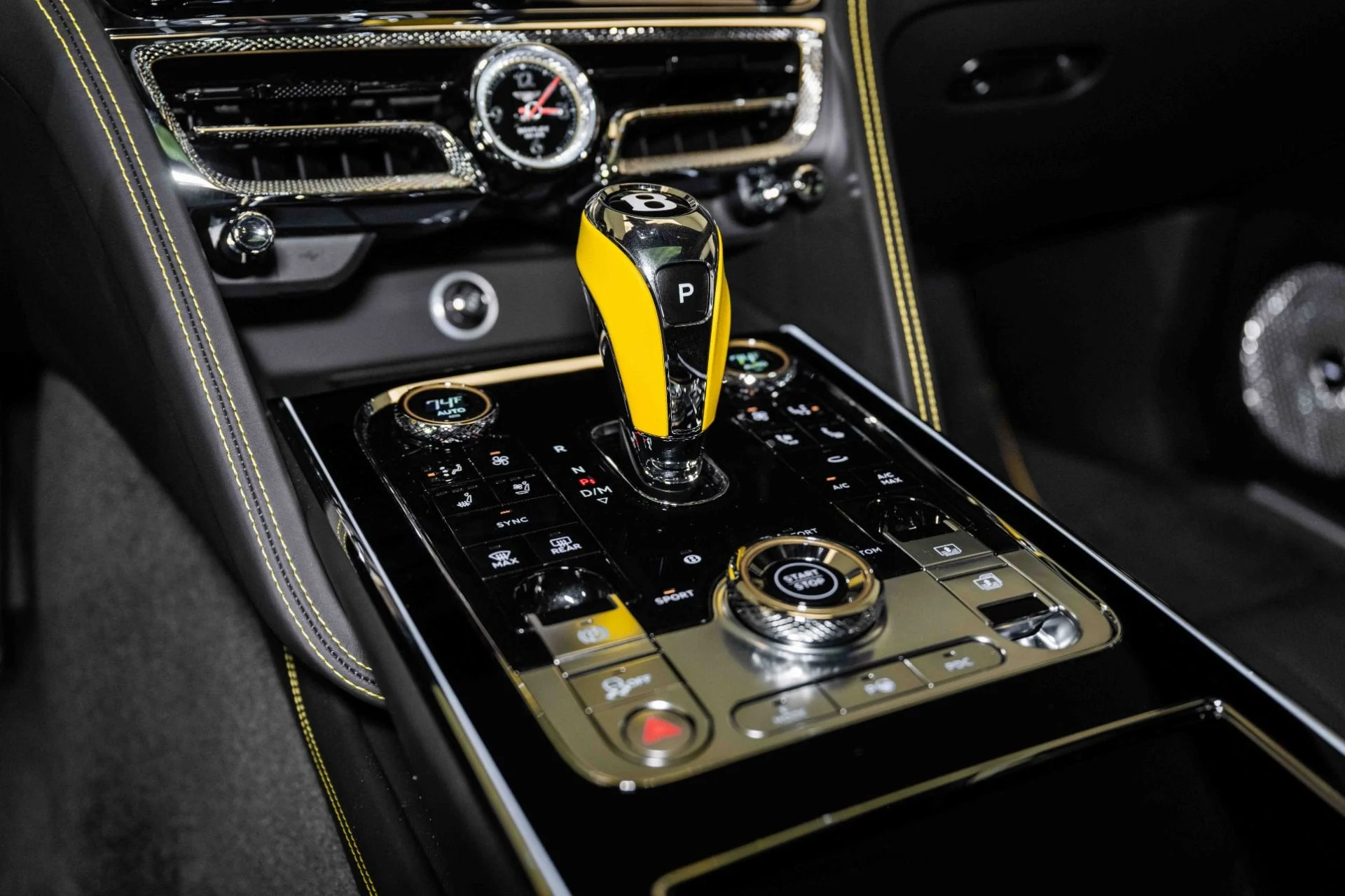 mph050_1420232509_Used_2024_Bentley_Flying_Spur_S_Hybrid_1749914202_91d844ed8a