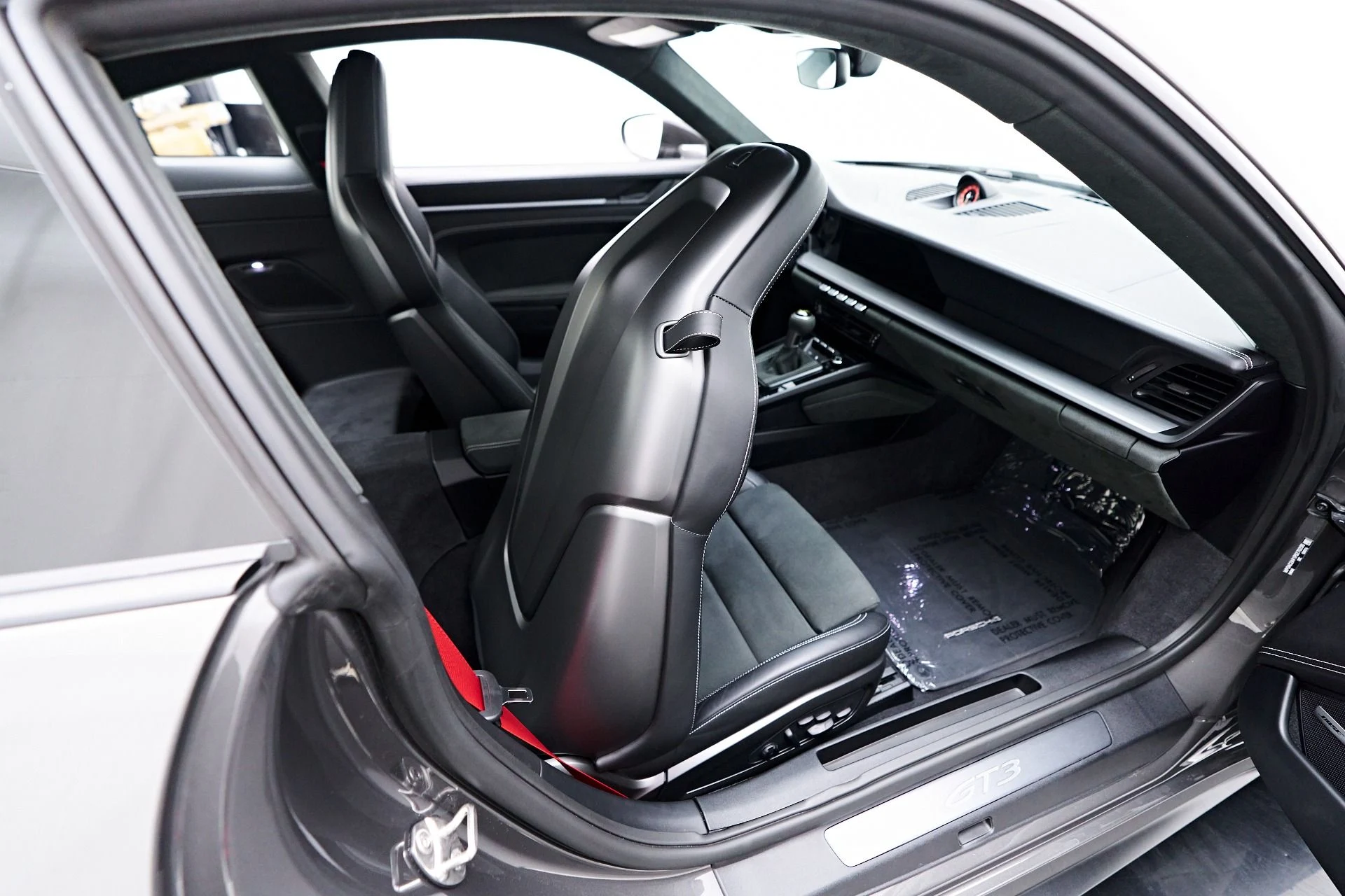 mph050_14276843_Used_2023_Porsche_911_GT_3_1754443655_6184a64d3e