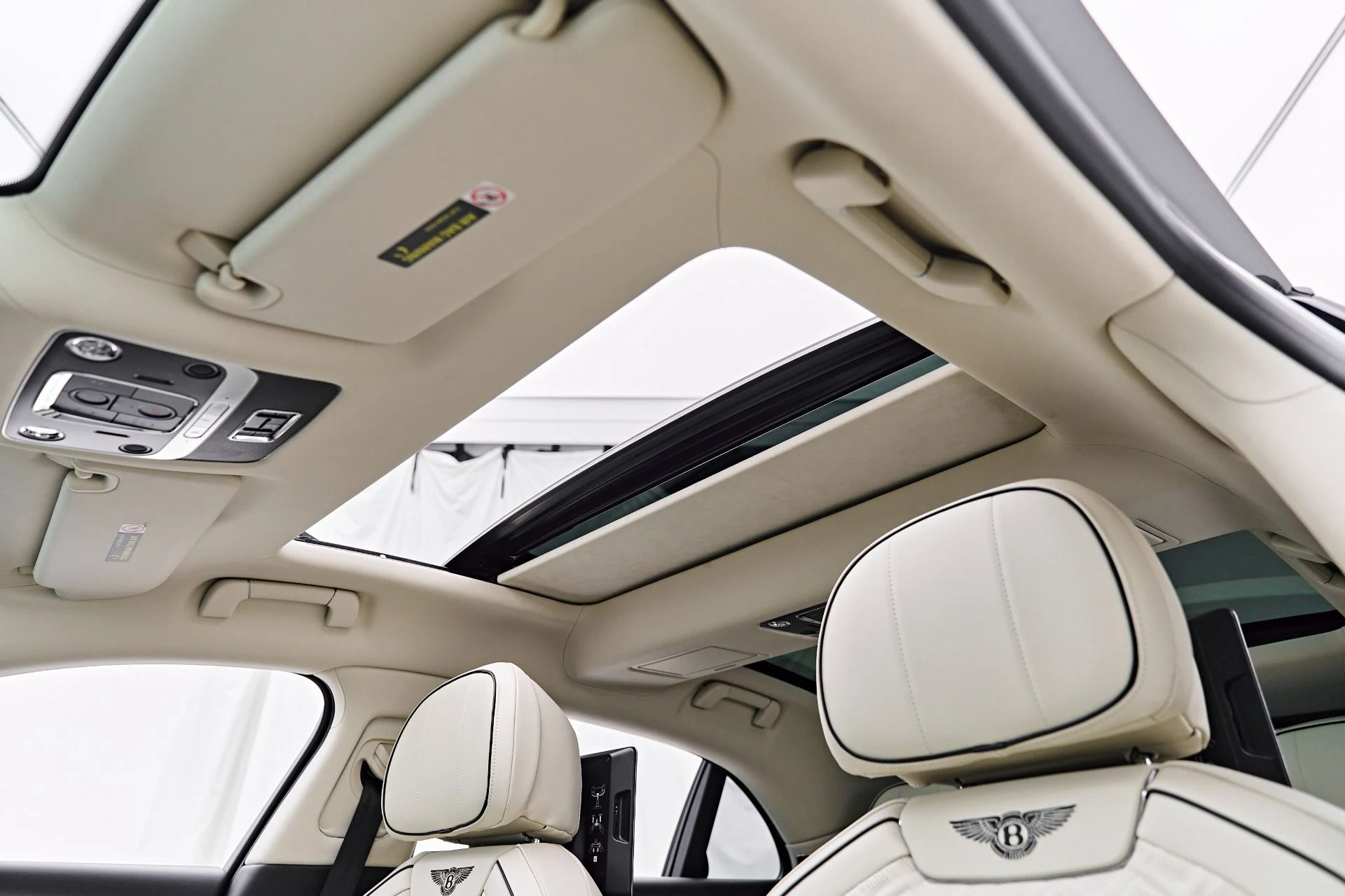 mph050_1451263497_Used_2022_Bentley_Flying_Spur_W12_1786226230_25462f026c