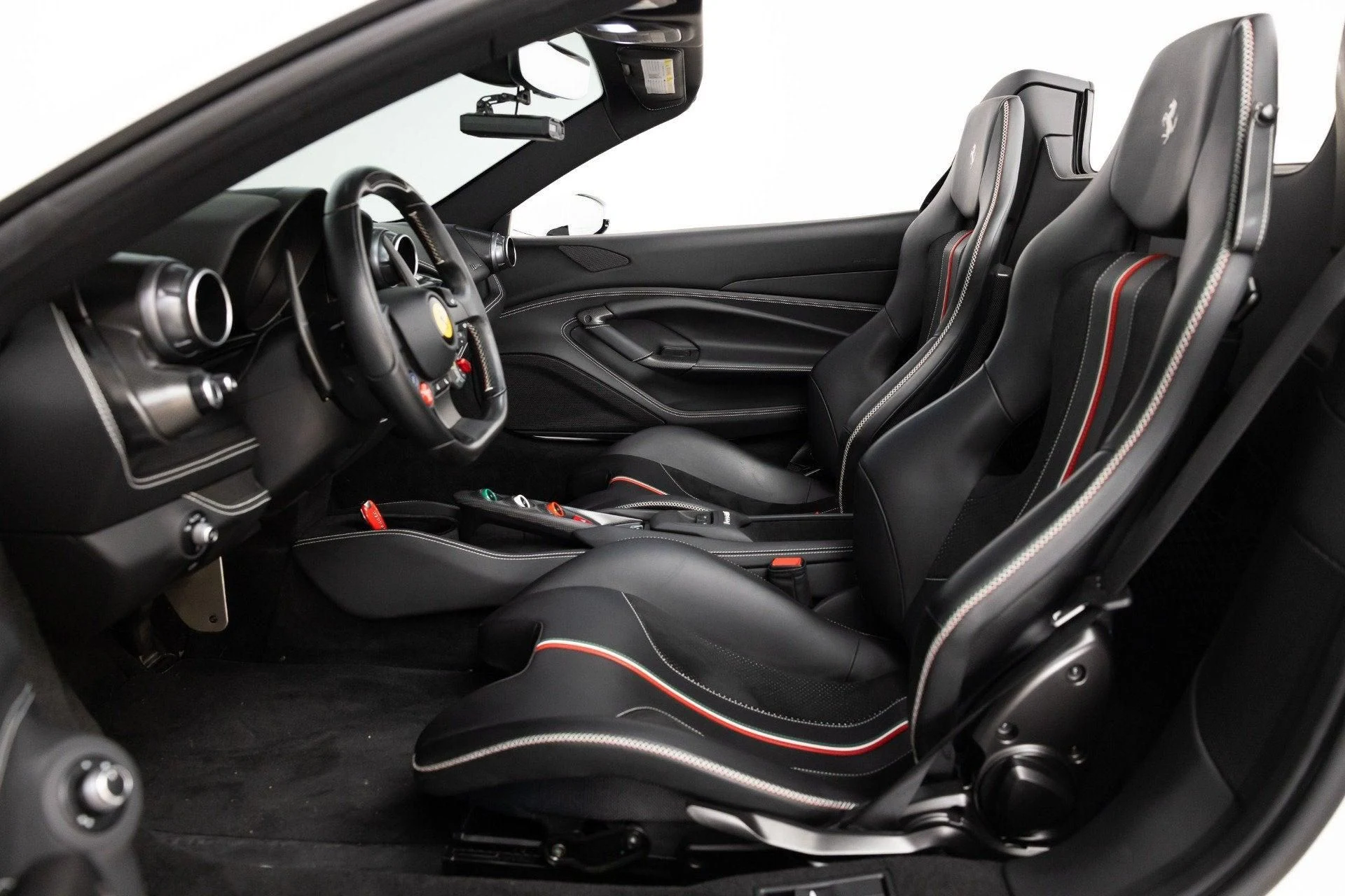 mph050_1470843304_Used_2022_Ferrari_F8_Spider_1789652711_49db1aab61