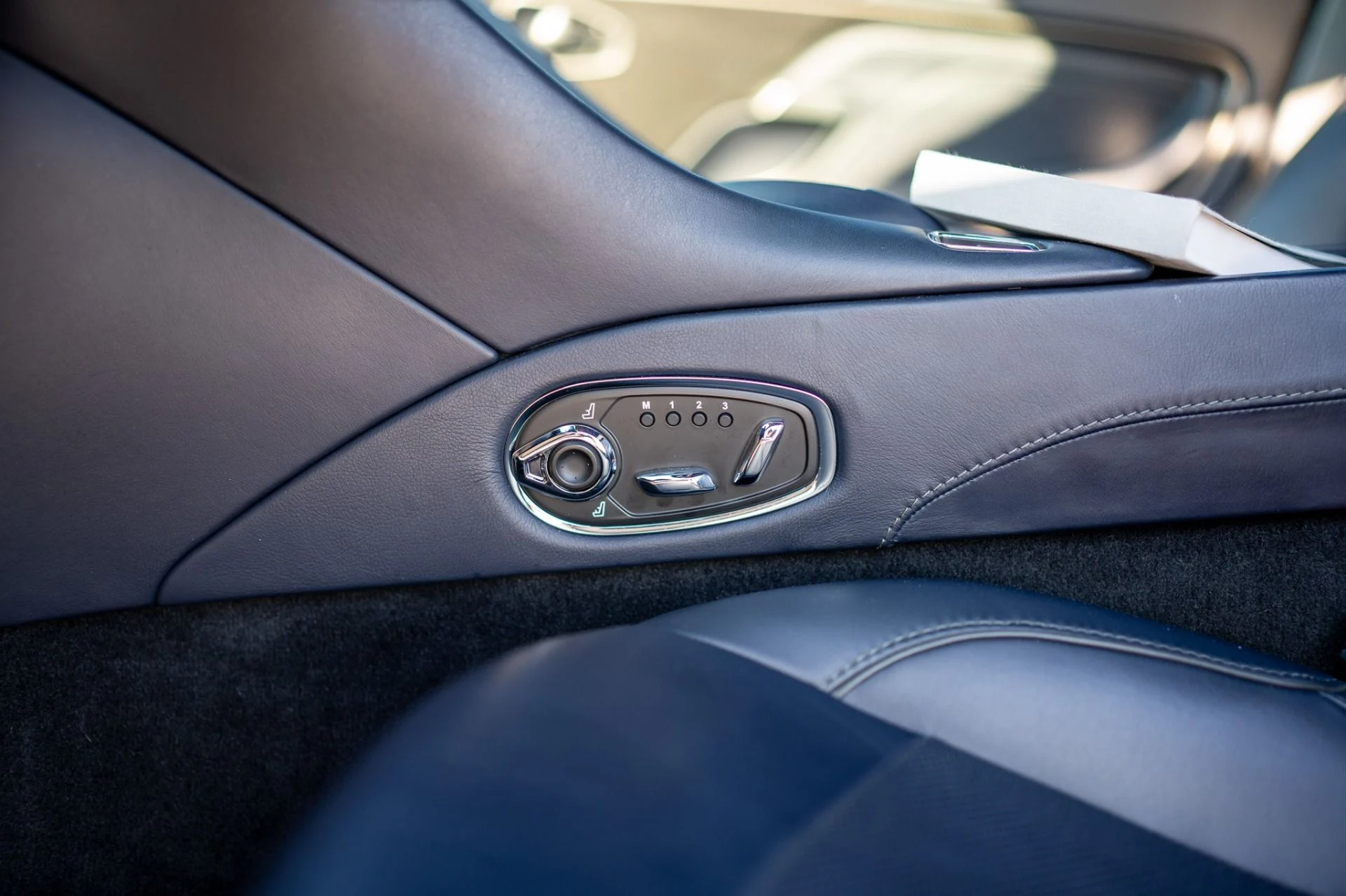 mph050_1471682720_Used_2020_Aston_Martin_DBS_Superleggera_1782927184_59e3fab38d