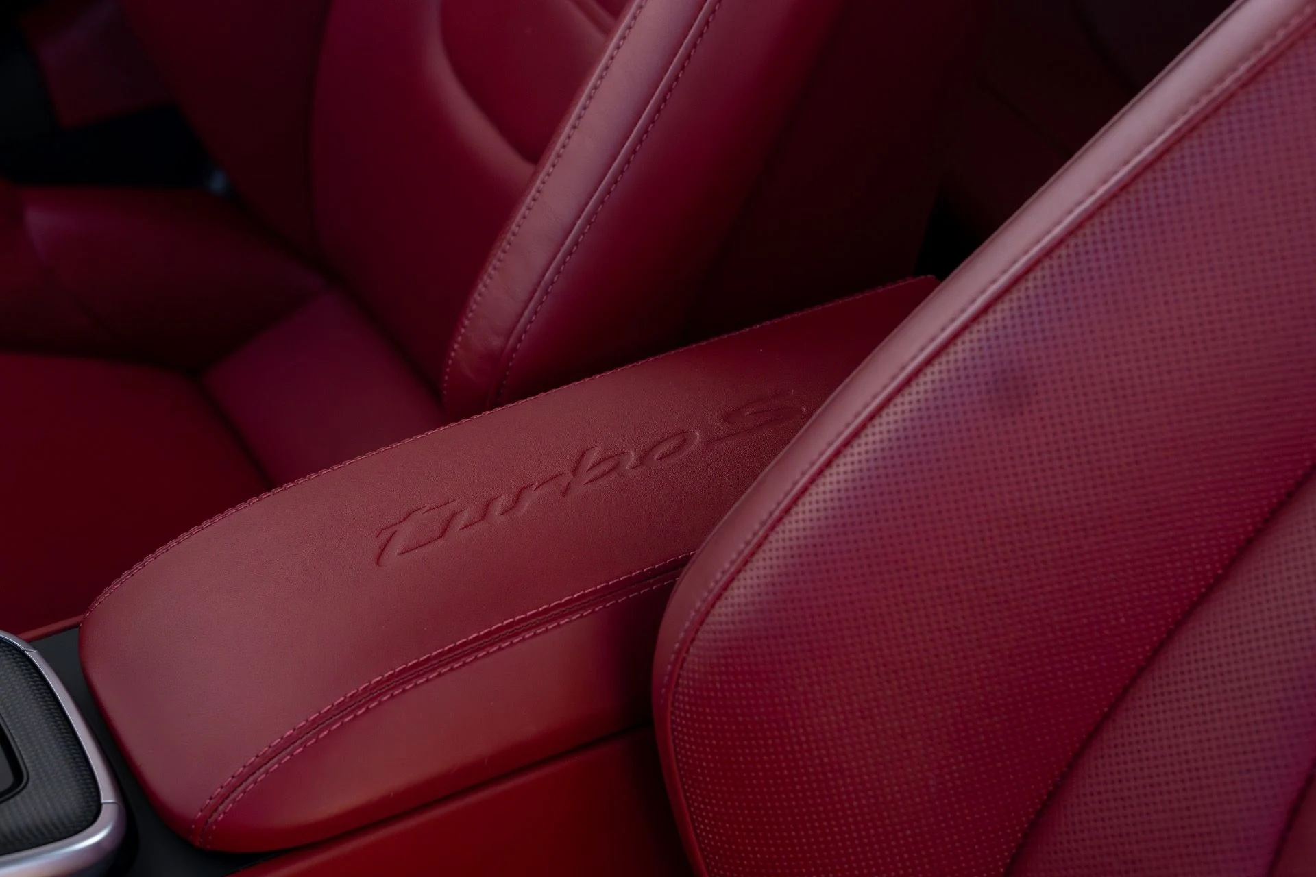 mph050_1478382734_Used_2022_Porsche_911_Turbo_S_1770440092_8eacf7b45b