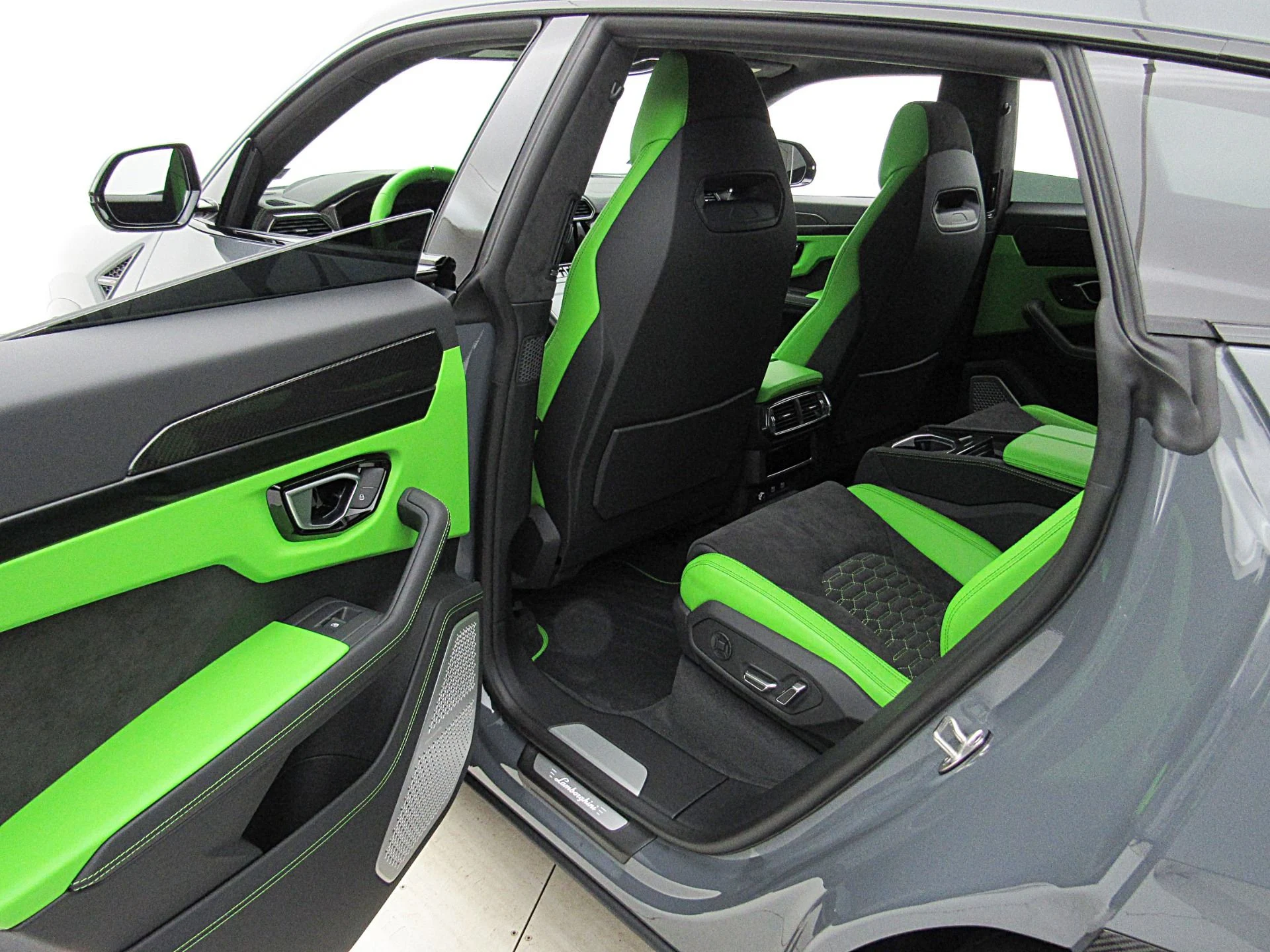 mph050_1499544618_Used_2022_Lamborghini_Urus_SELEZIONE_PRE_OWNED_CERTIFIED_37505d2774